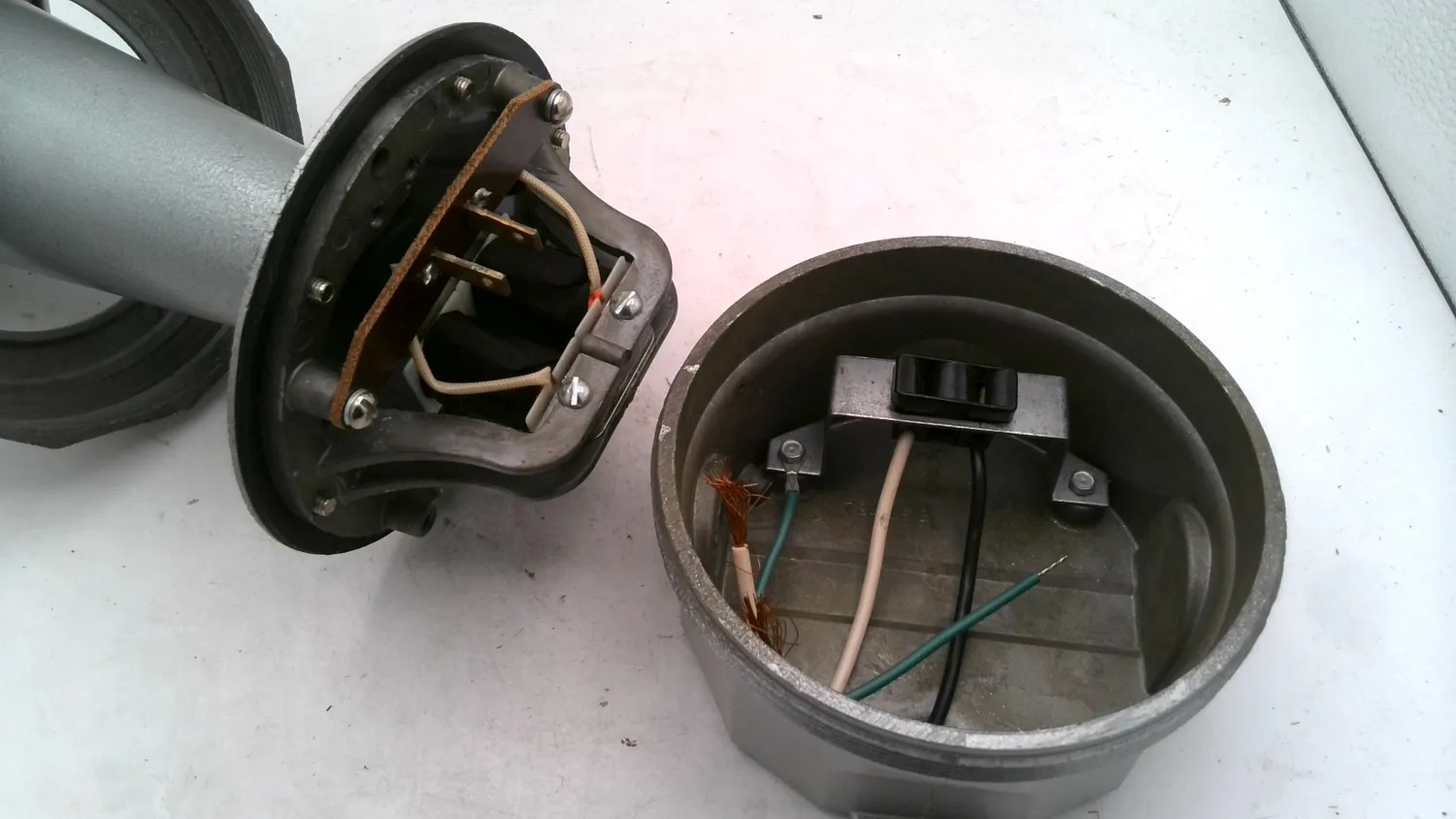 THOMAS INDUSTRIES N-8546-115 INDUSTRIAL SIGNAL HORN 60 CY .2 AMP