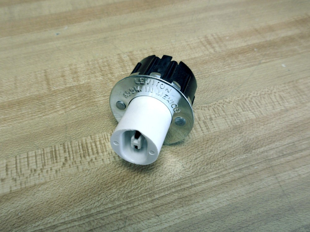 Leviton 523 Lamp Holder Socket