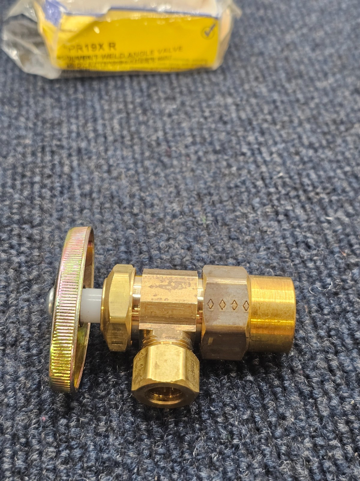 Brasscraft MPR19X R 1/2″ CPVC X 3/8″ OD Compression Angle Stop Rough Finish