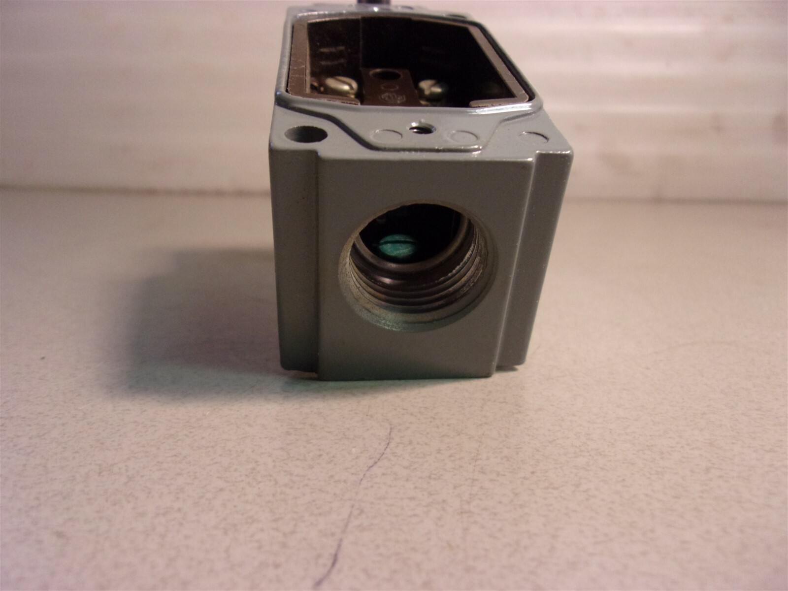 NEW Allen Bradley 802T-CM Series C Limit Switch *FREE SHIPPING*