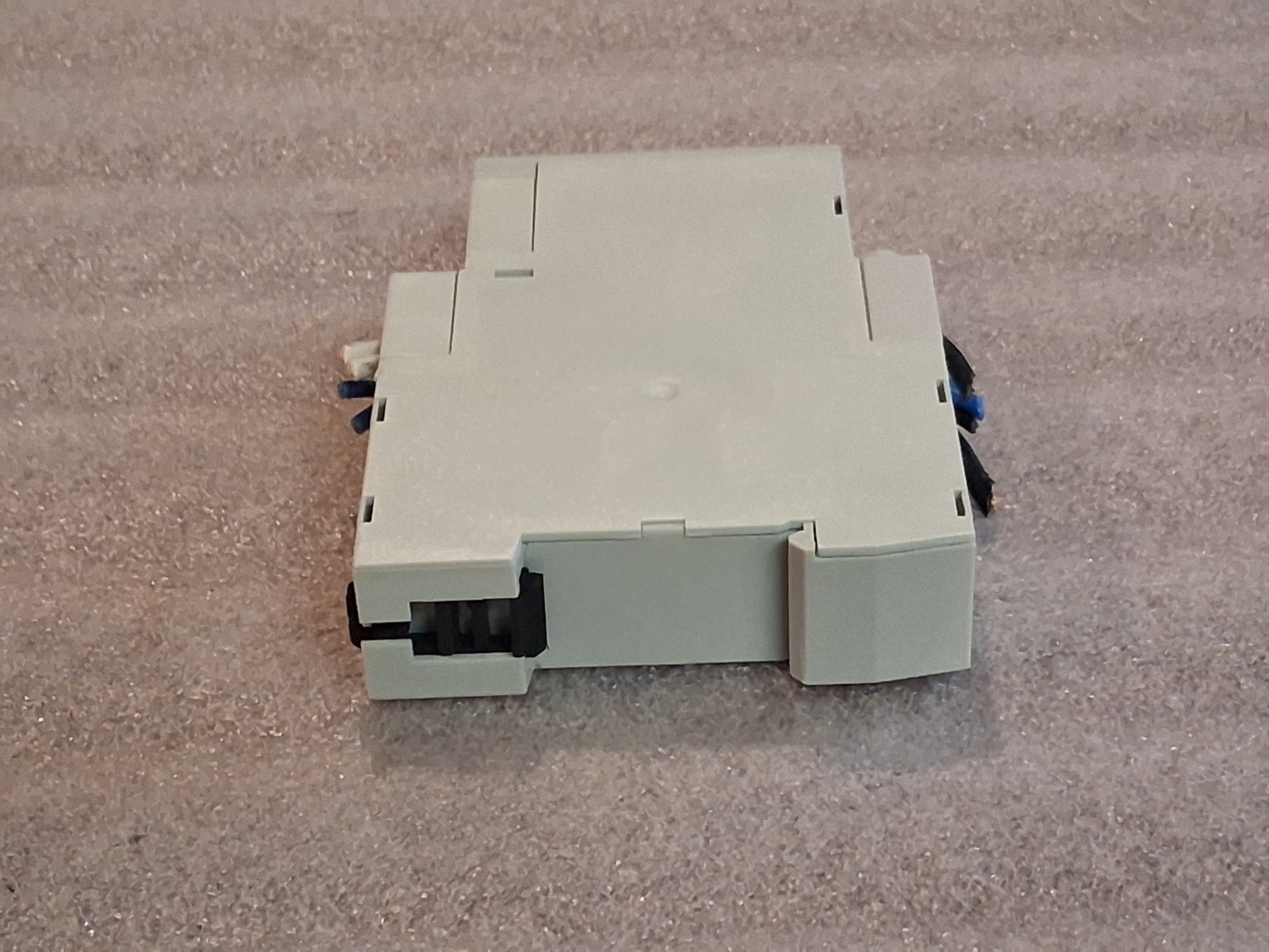 Crouzet EIH 84 871 034 Level Control Relay Hysteresis 240VAC