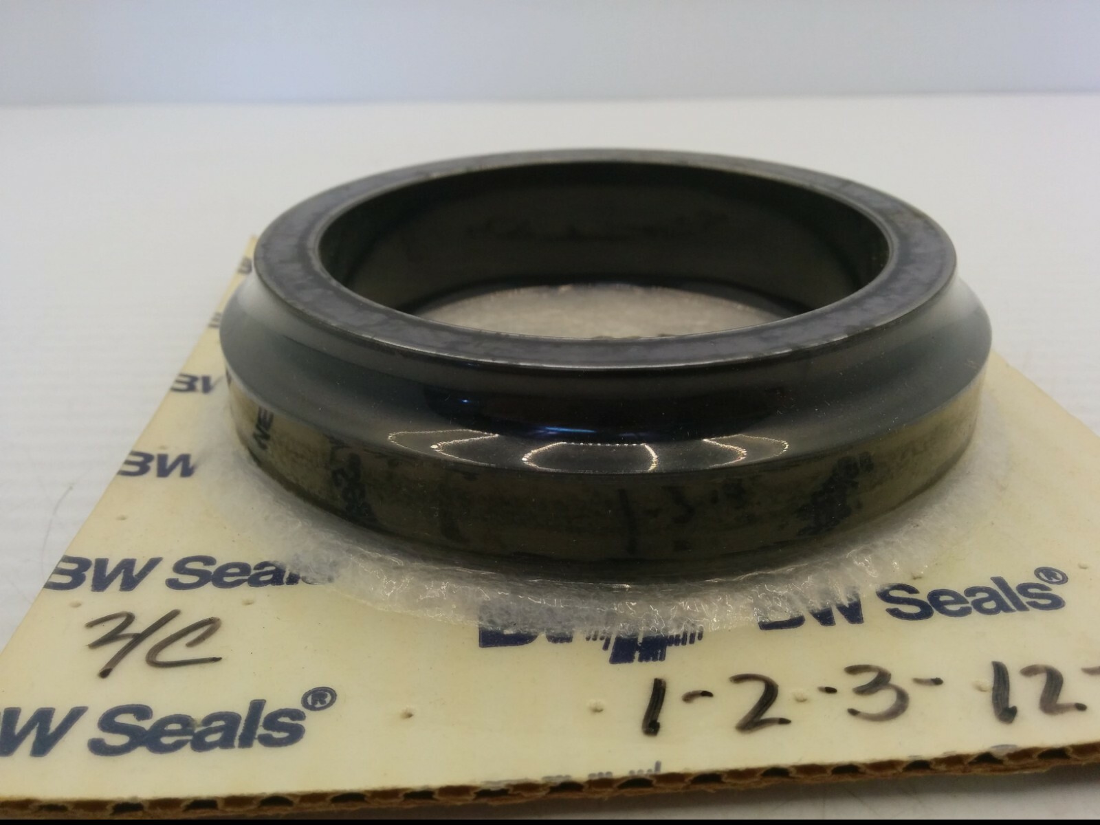 BW SEALS XV36N FACE, STATIONARY, CARBON, FOR BORG WARNE, NIB