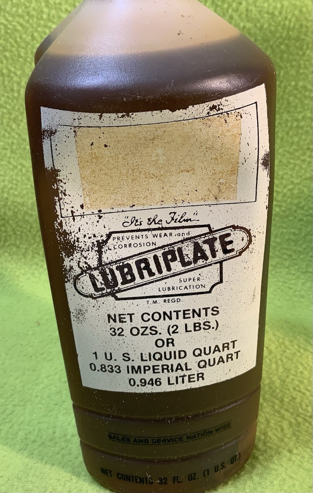 VINTAGE LOT (4) LUBRIPLATE SUPER LUBRICATION 1 QUART (PREVENTS WEAR & CORROSION)