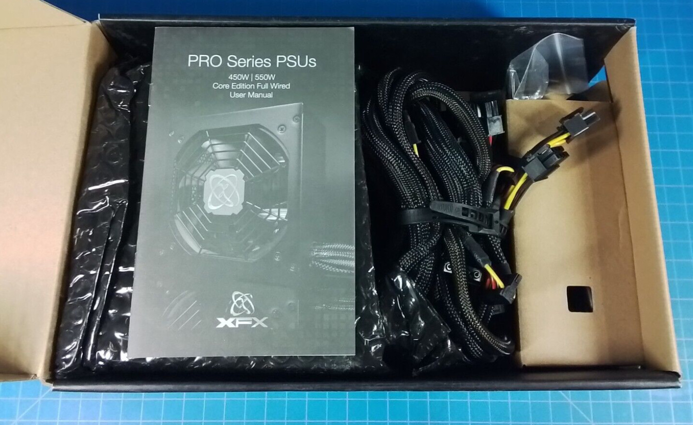 XFX TS Series P1-550S-XXB9 550 W Power Supply