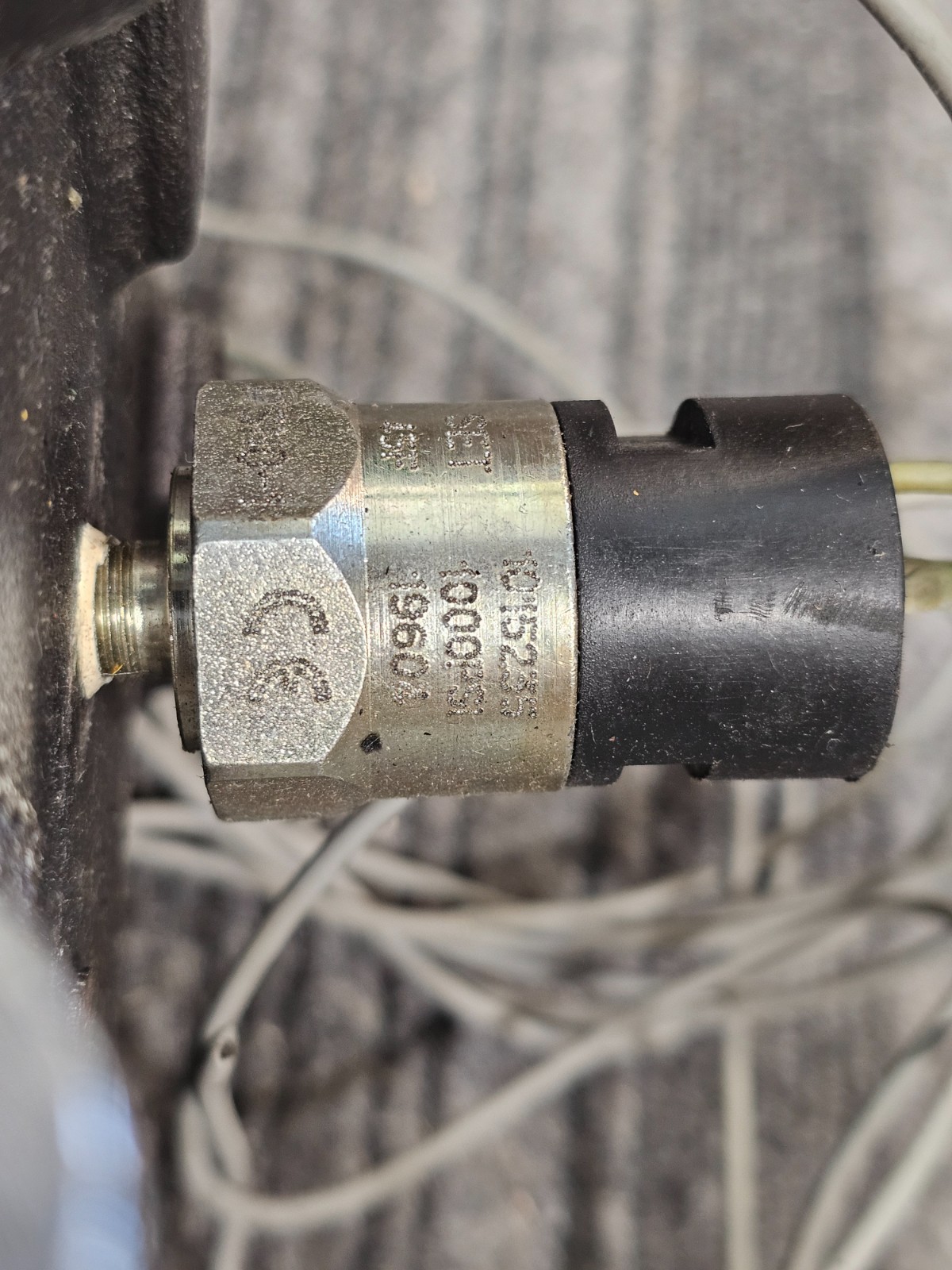 ThyssenKrupp Elevator Oildraulic Integral Valve 7505AE1 *USED*
