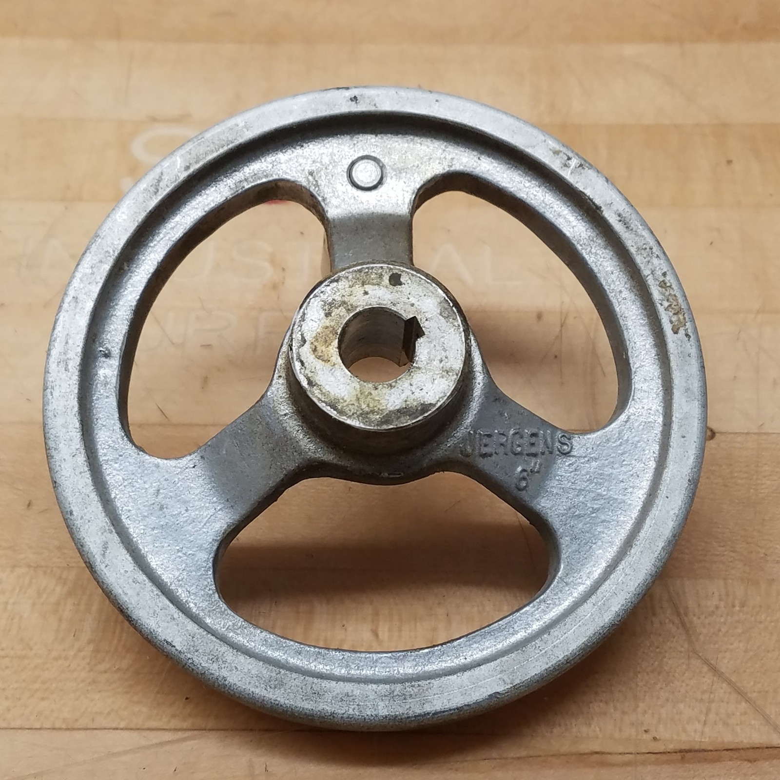 Jergens 22301 Handwheel, 3 Spoke, Offset, 6″, Aluminum – USED