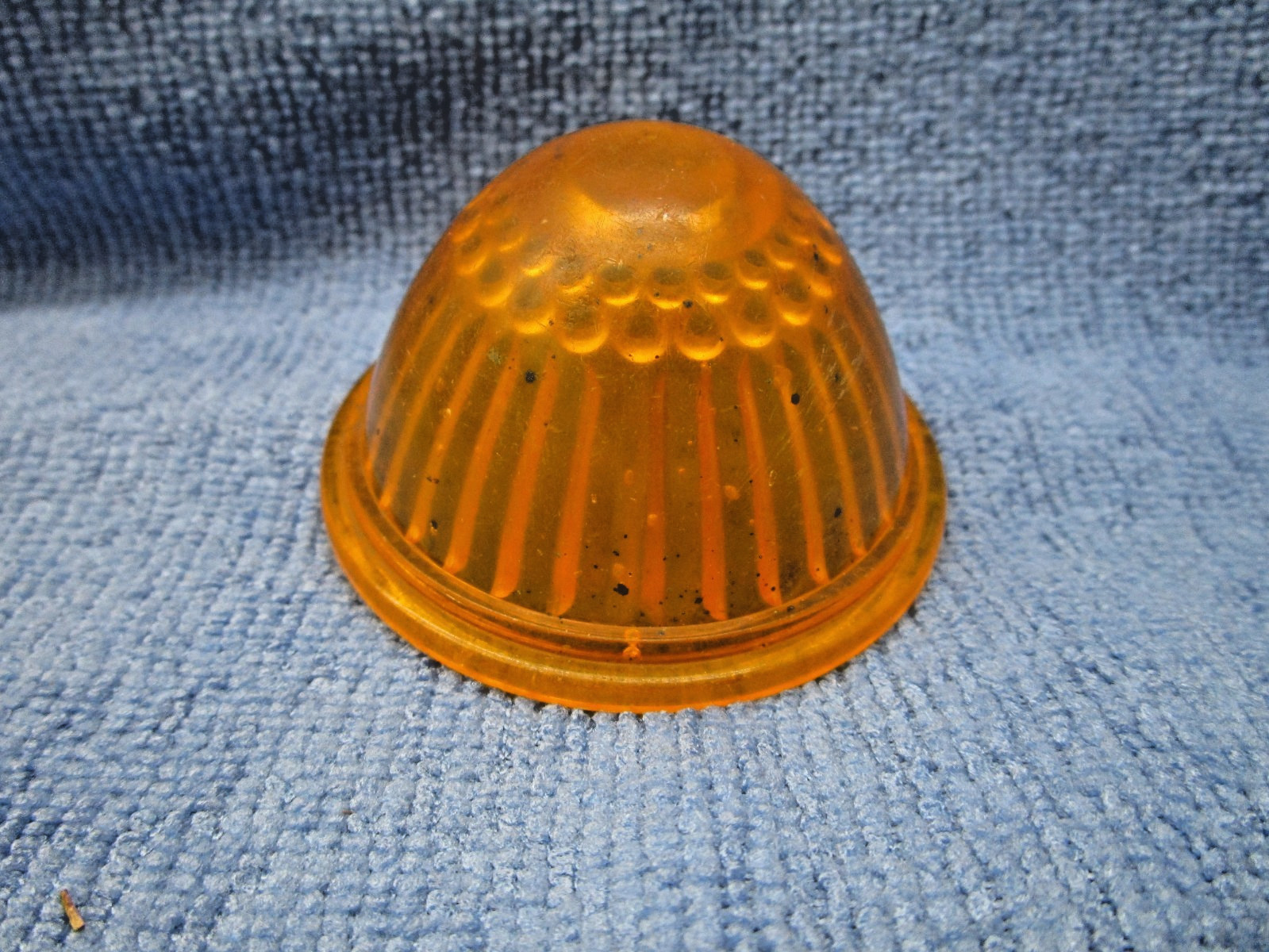 S&M 2703 Amber Clearance Light Lamp Lens 2-1/2″ OD