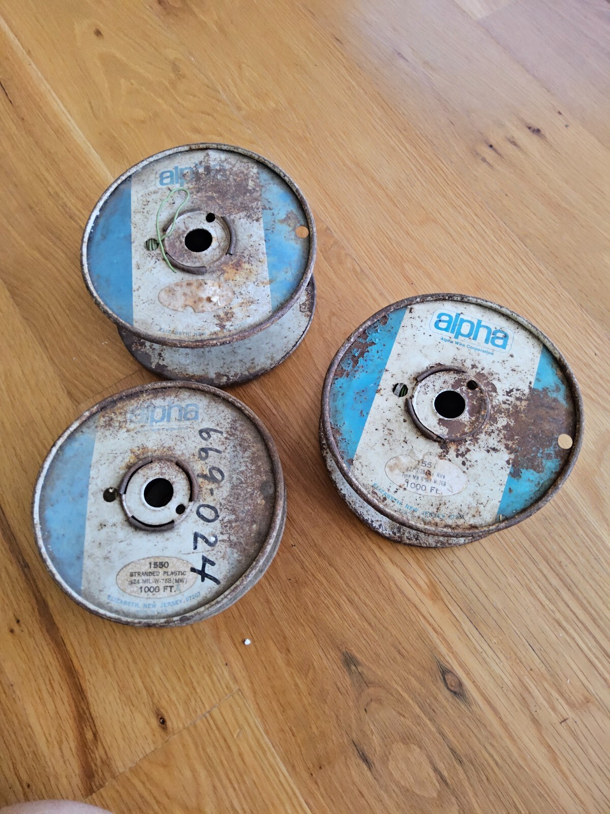 3 Spools ALPHA WIRE Hook-Up Wire 24 and 22 mil 1550 and 1551 on metal spools