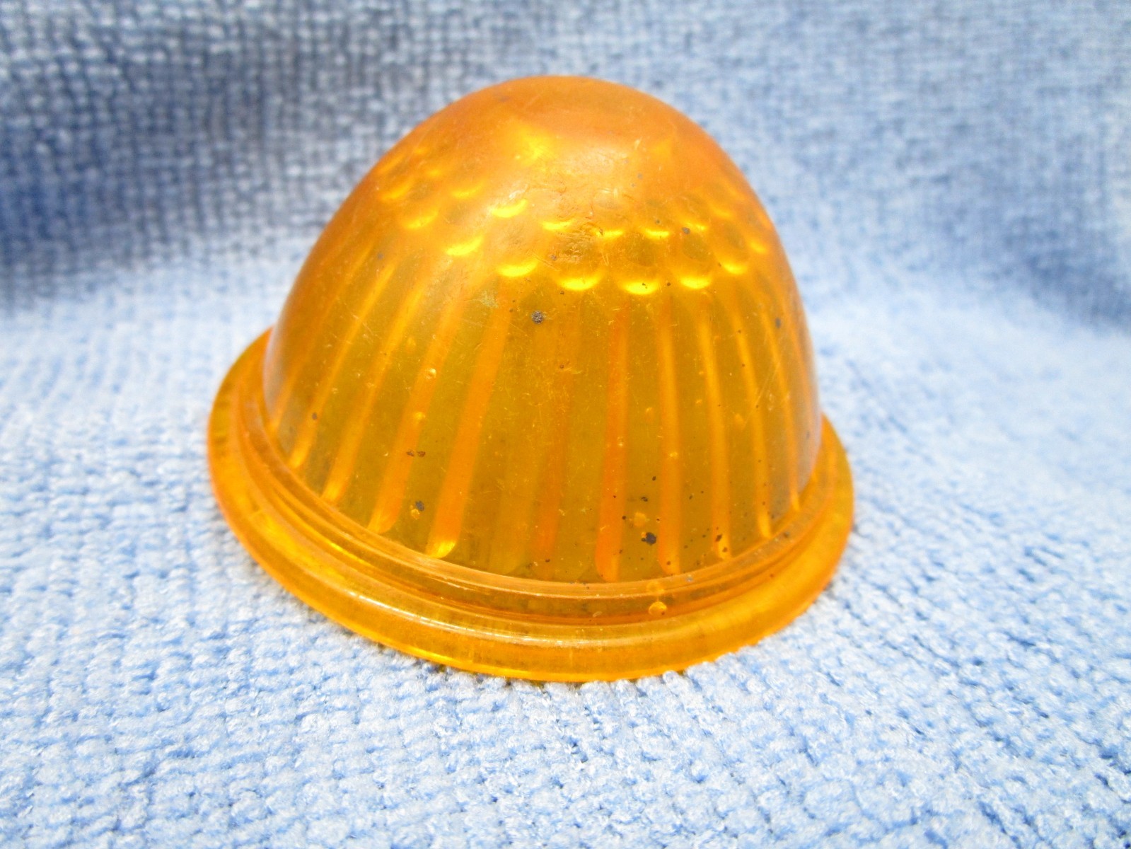 S&M 2703 Amber Clearance Light Lamp Lens 2-1/2″ OD