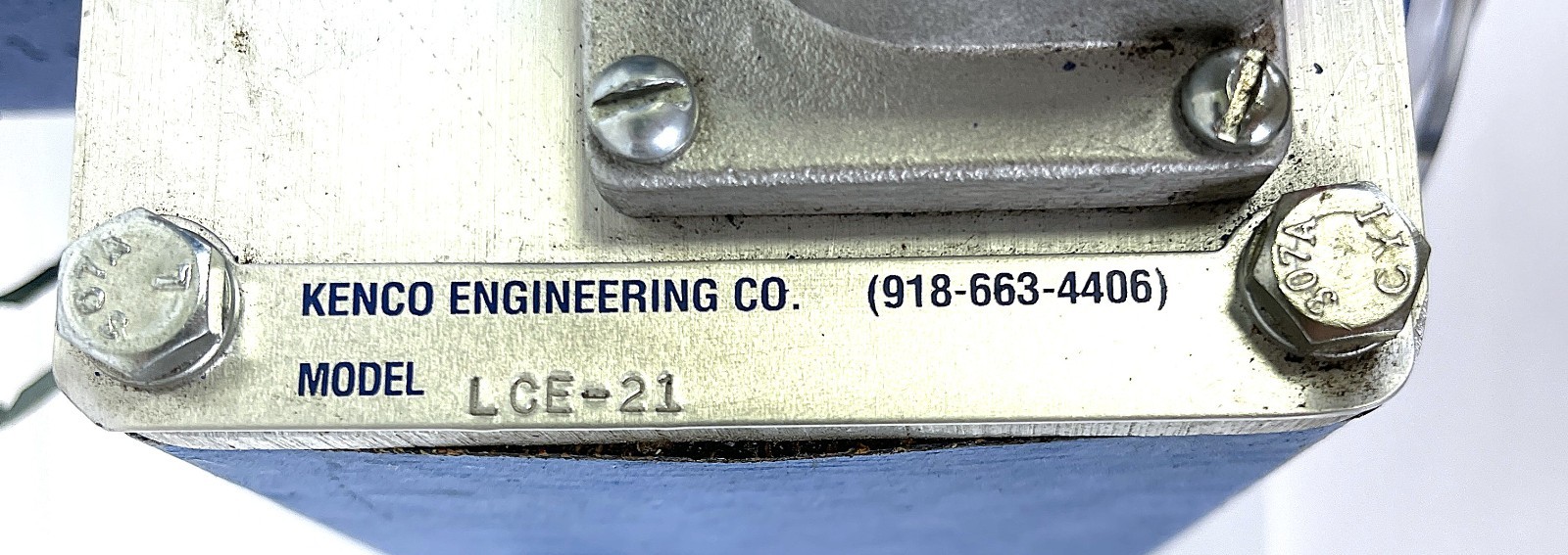 KENCO, LCE-421, HIGH PRESSURE 70 PSI, 3/8″ VENT, OIL LEVEL CONTROLLER, SURPLUS