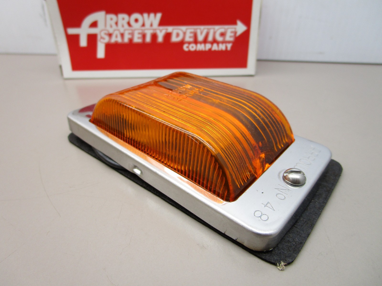 Arrow 048-75-312 No.48 Clearance Lamp Assembly Amber / Chrome 20045 Lens