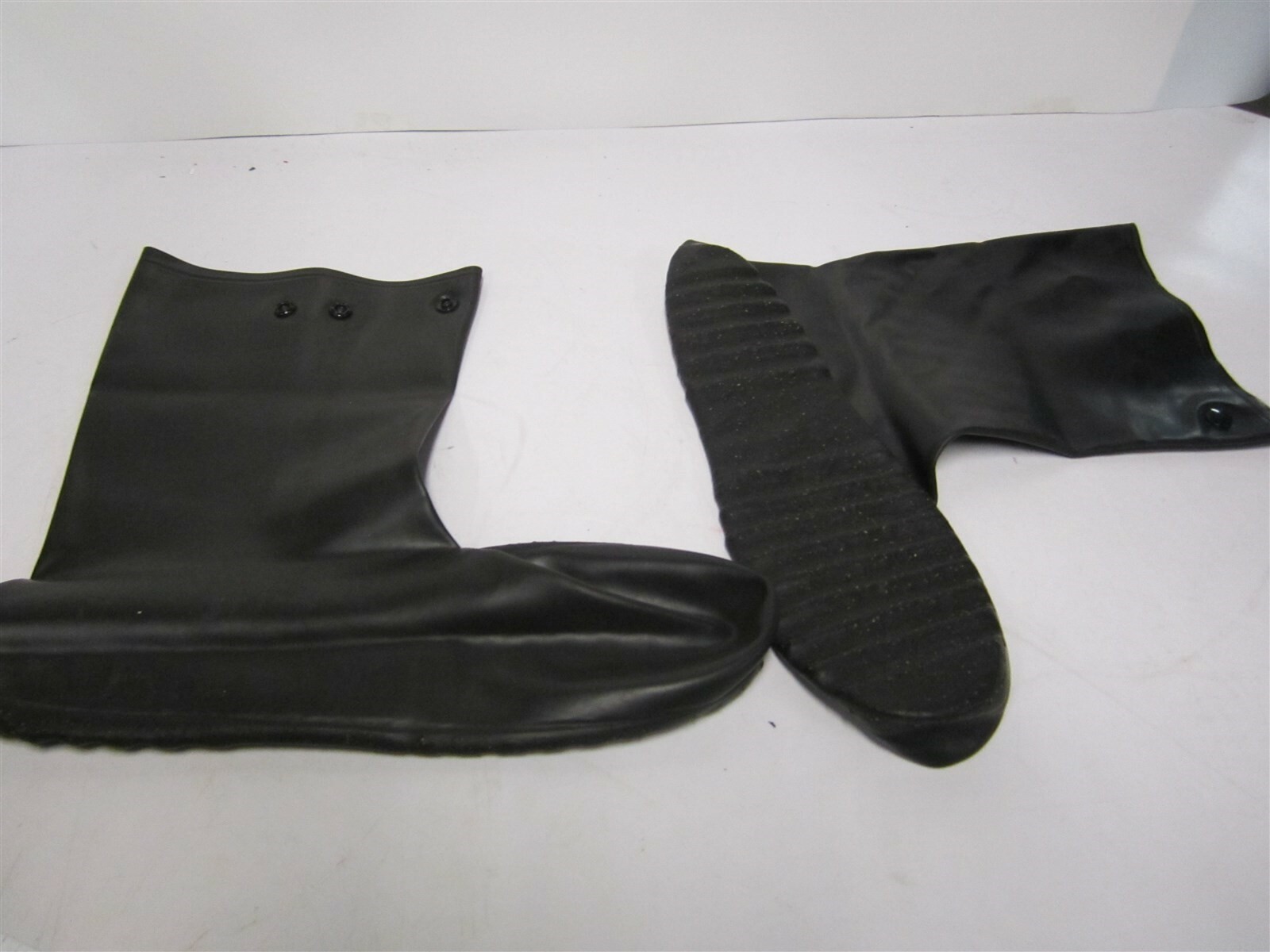 Noble LB1250B-M Rubber WaterProof Boot / Shoe Cover Size Medium New