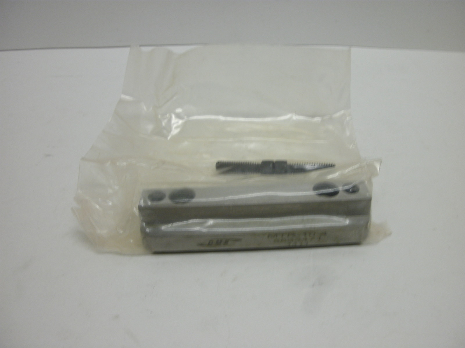 DME D-M-E MTR-10-4 RECTANGULAR TAPPERED INTERLOCK 5533471 1411 4″X 1- 1/4″ NNB