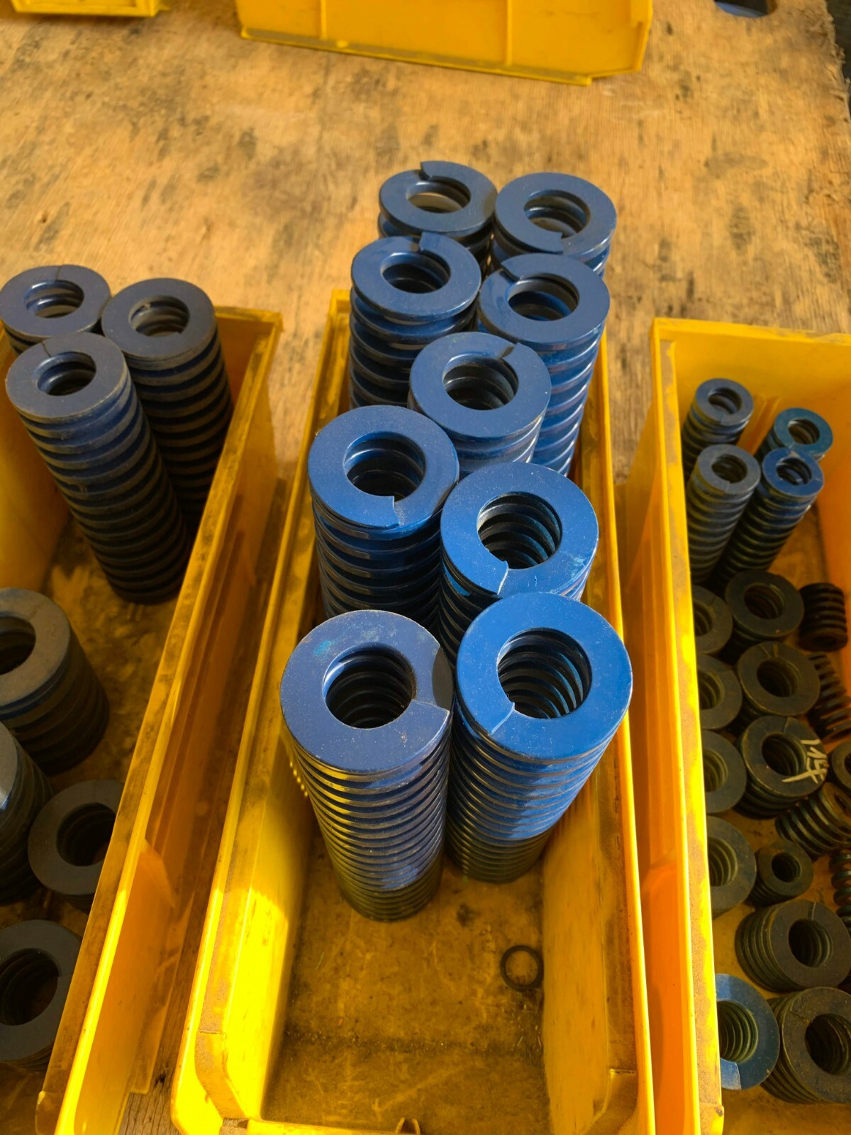 JIS Die Spring Medium Duty (Large Assorted Lot)