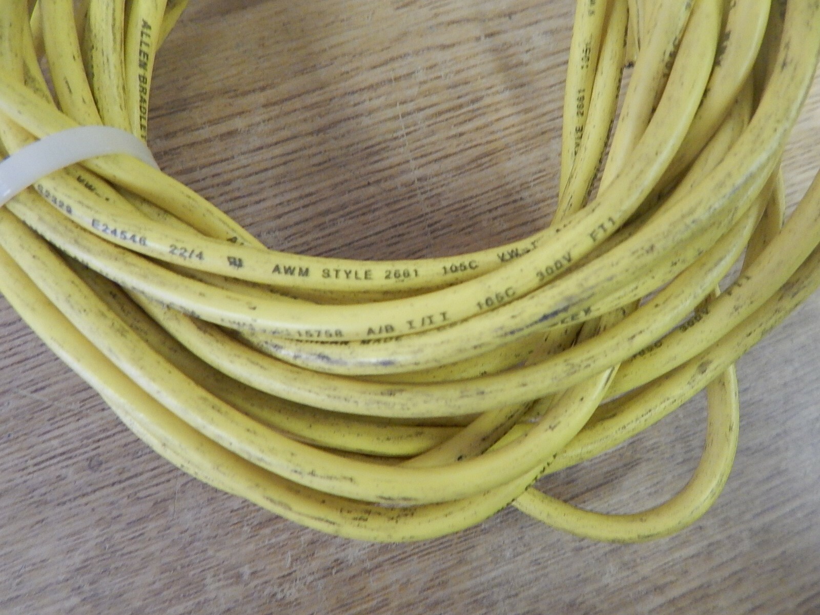 Allen Bradley S2329 Cable Cordset 290″ LL15758 2661 “E” *FREE SHIPPING*