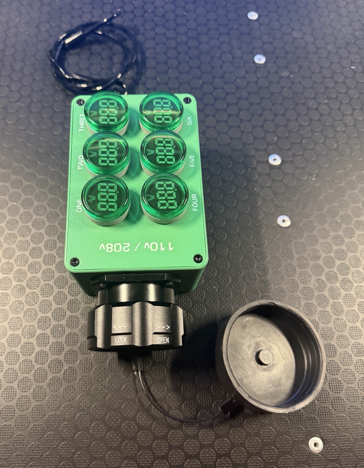 Six Circuit 110v/208v Socapex tester.