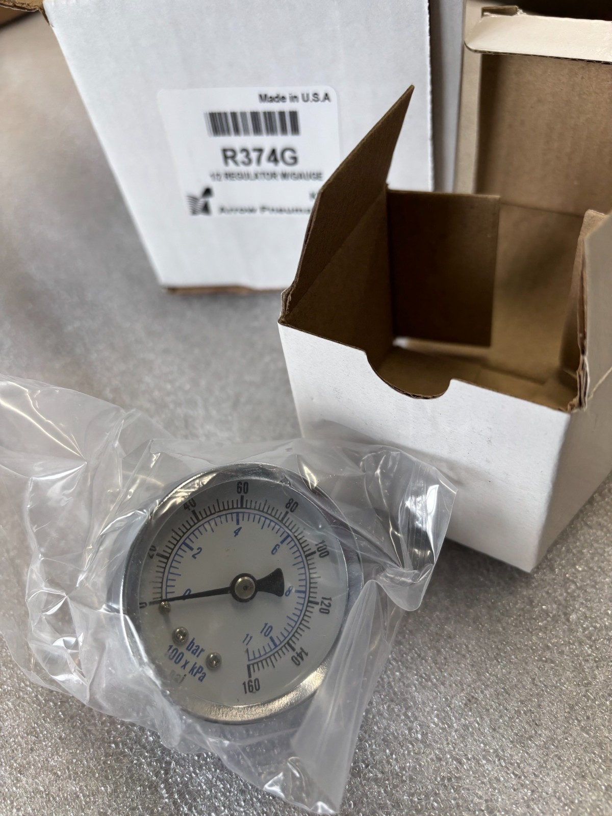 NEW OPEN BOX ARROW R374G 1/2′ REGULATOR W/GAUGE NSFB (in house code #742)