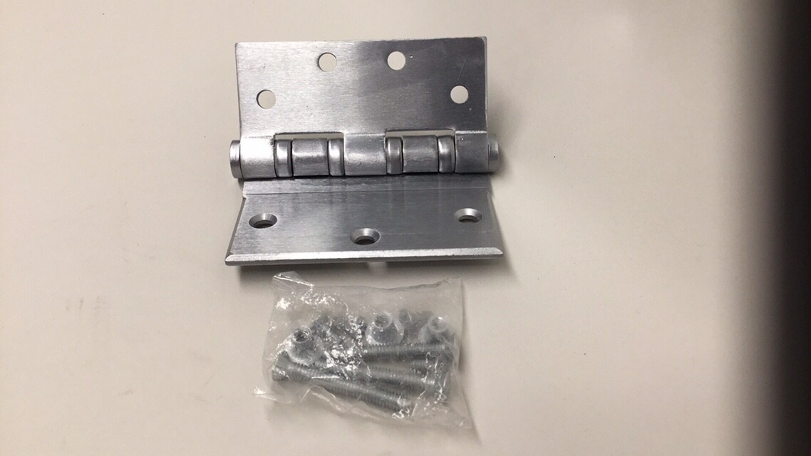 Grainger 4PA22 Hinge 4-1/2″ x 4-1/2″ Butt Hinge Satin Chrome Finish Missing Pin