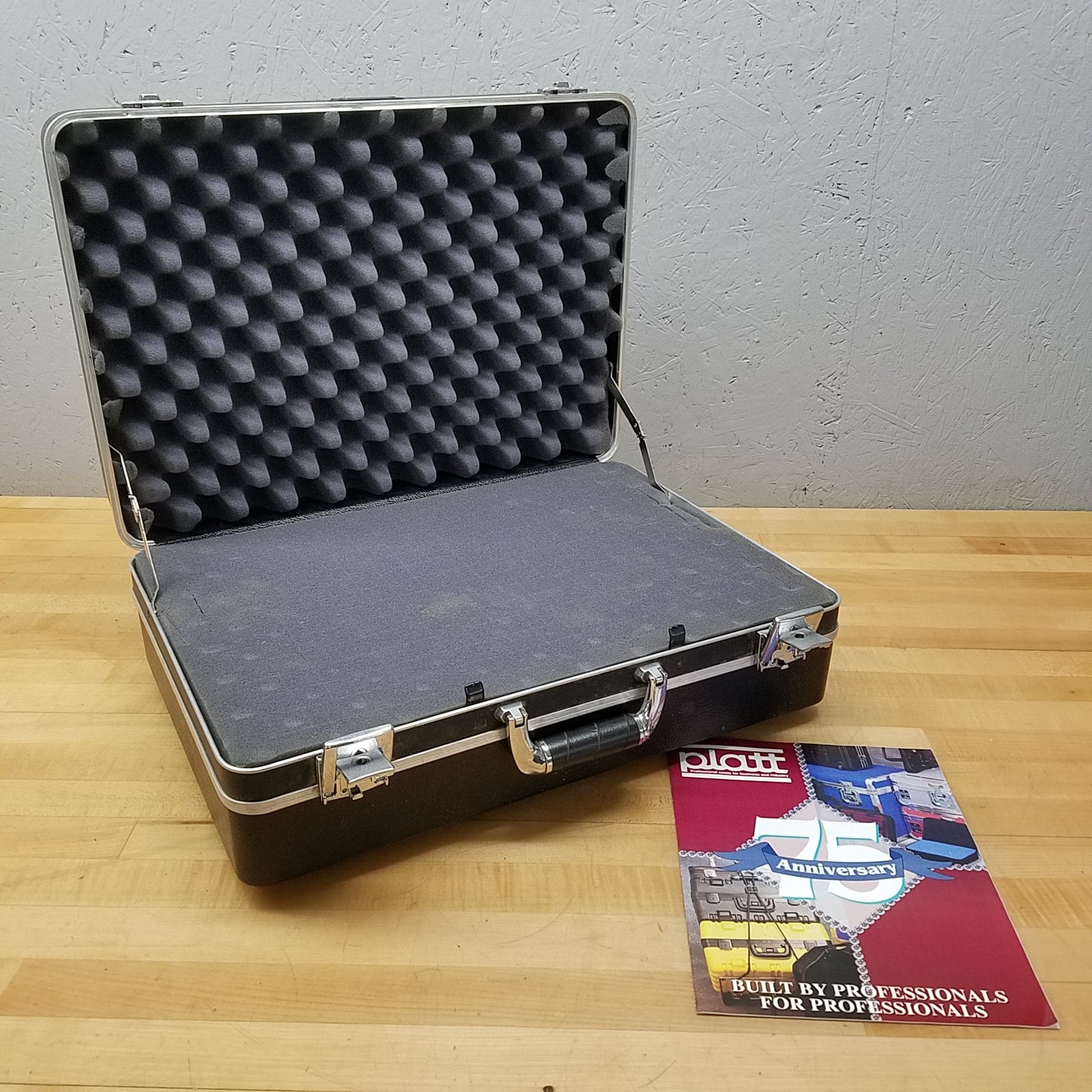 Platt 2007 Medium-Duty ABS Series Case, 20″ x 14″ x 7″, 4″ Body Depth – NEW
