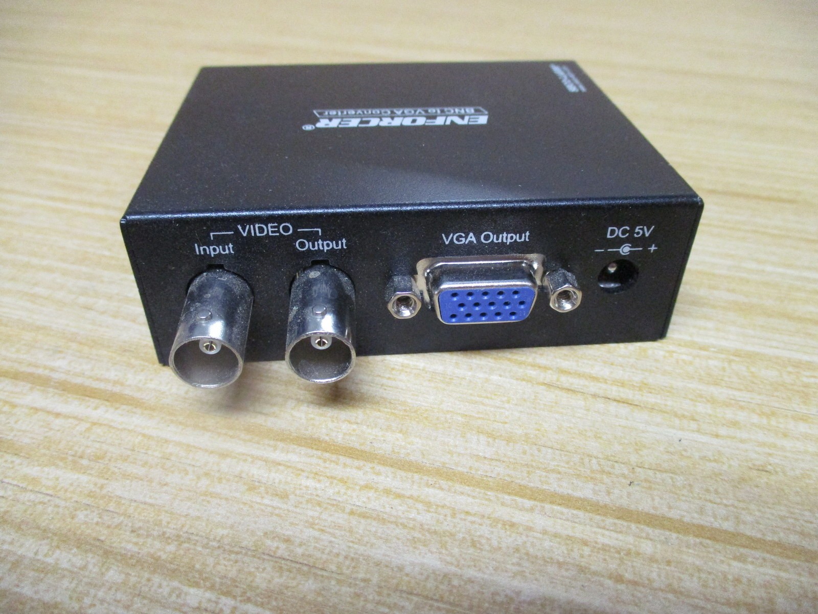 Seco-Larm VC-3BAQ BNC-to-VGA Converter VC3BAQ