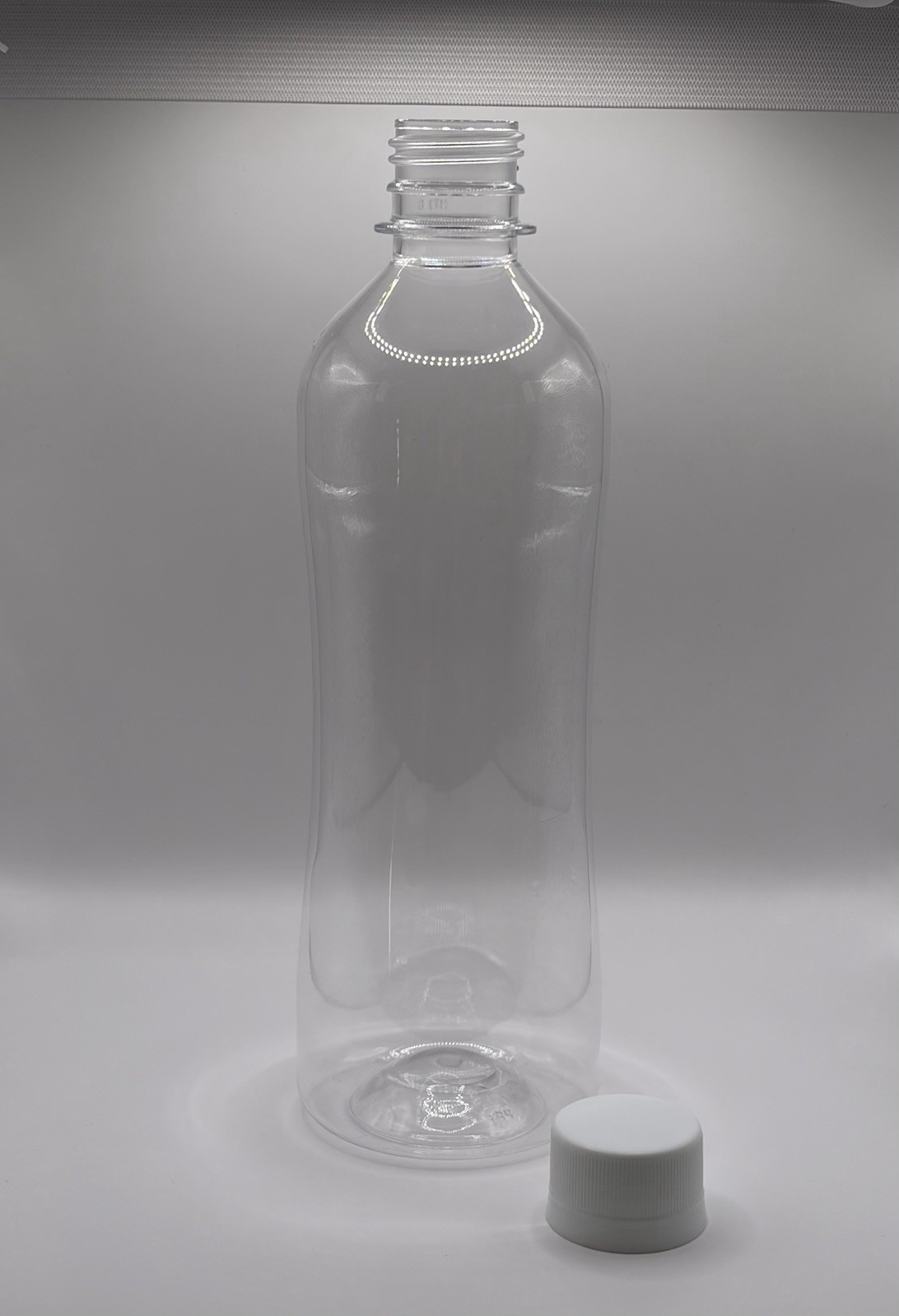 Bulk PET Bottles 16.9 oz – 8,000 Units – 28mm Neck – NEW – Custom Design
