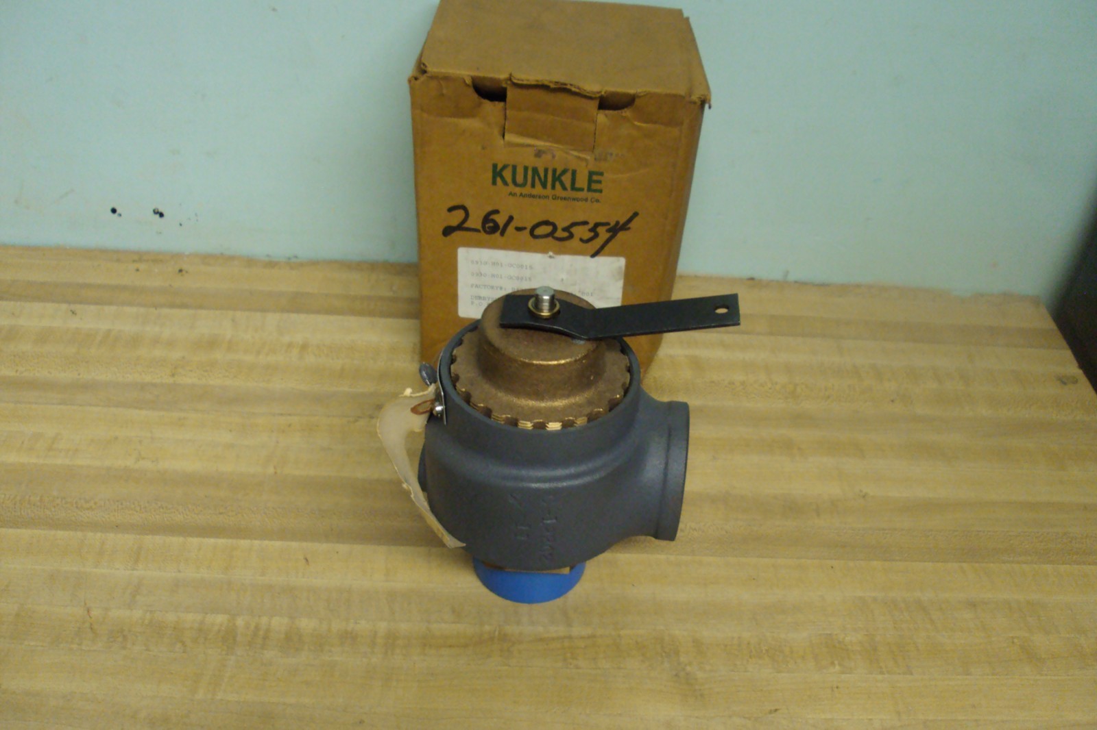 New Kunkle Safety Valve 3,161 LB/HR 15 PSI 2″ x 2″ P/N 930-H01-GC0015