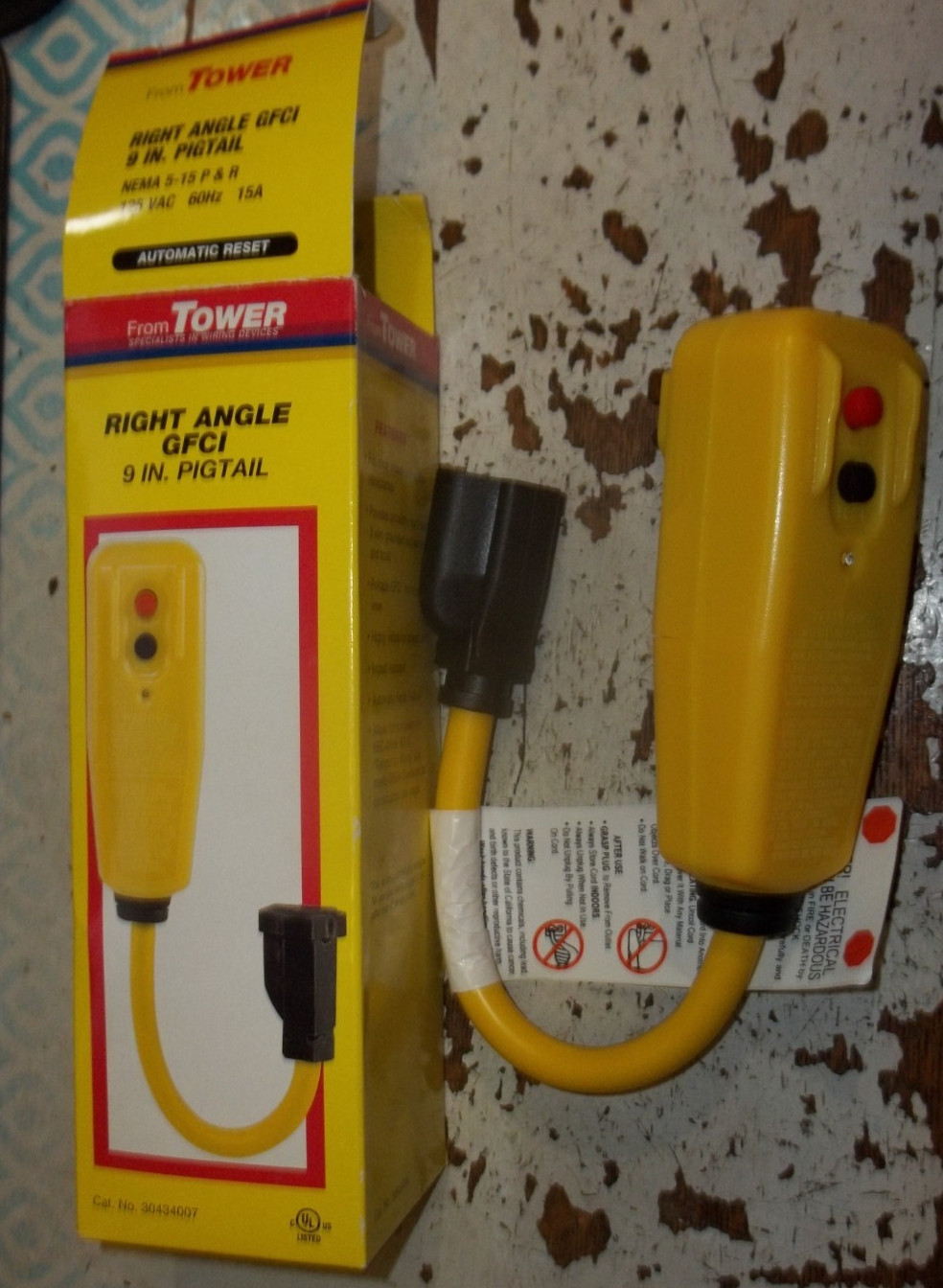 TOWER RIGHT ANGLE GFCI 9″ PIGTAIL 125VAC 15A 60HZ 30434007 PLUG CORD YELLOW(808)