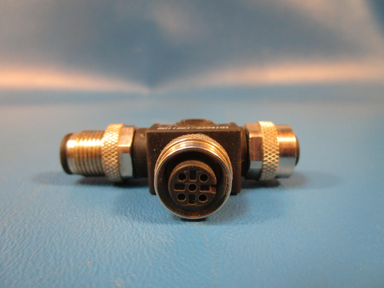 ESCHA 8011661/3334101, M12 Tee Connector, 60V, 2-M12 FEM, 1-M12 5 Pole Male