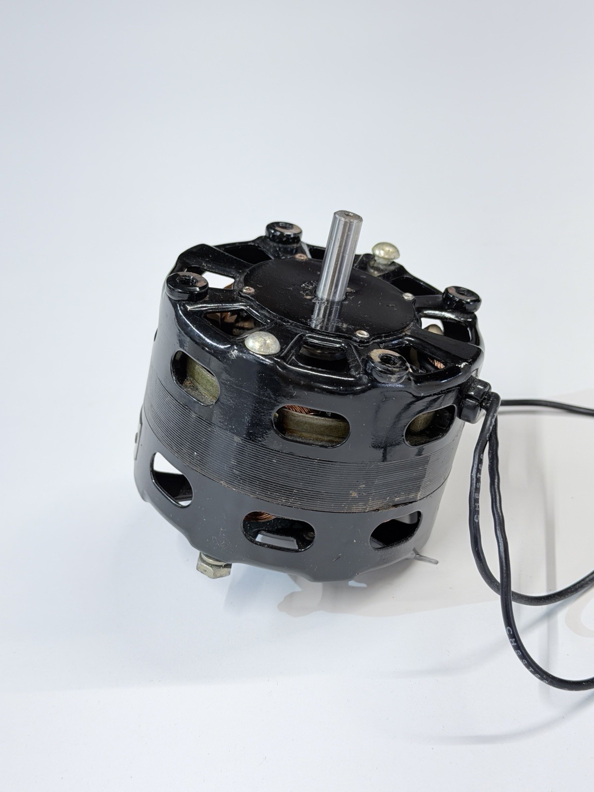 Universal Electric Co. Motor Model 563-008 – 115V – .55A 1000 rpm no box