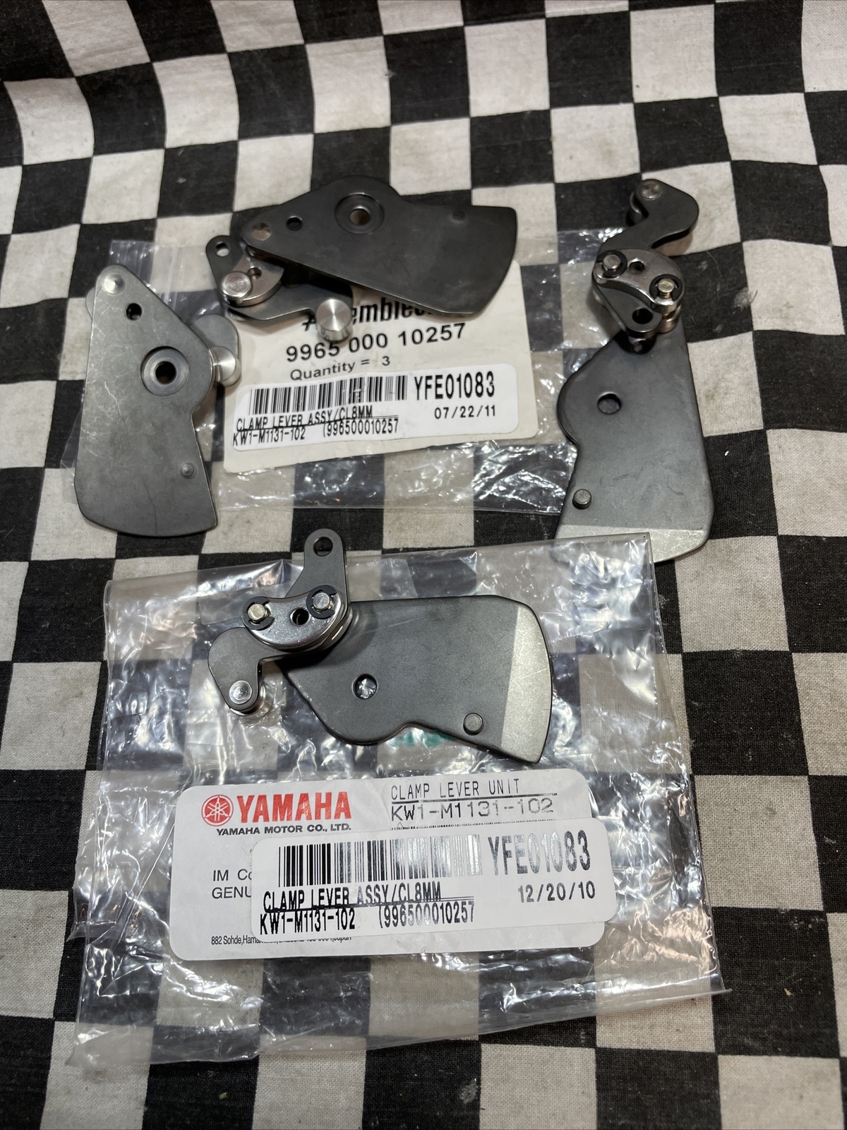 YAMAHA CLAMP LEVER, CL8MM, KW1-M1131-102, LOT OF 4, SHIPSAMEDAY#1643E13