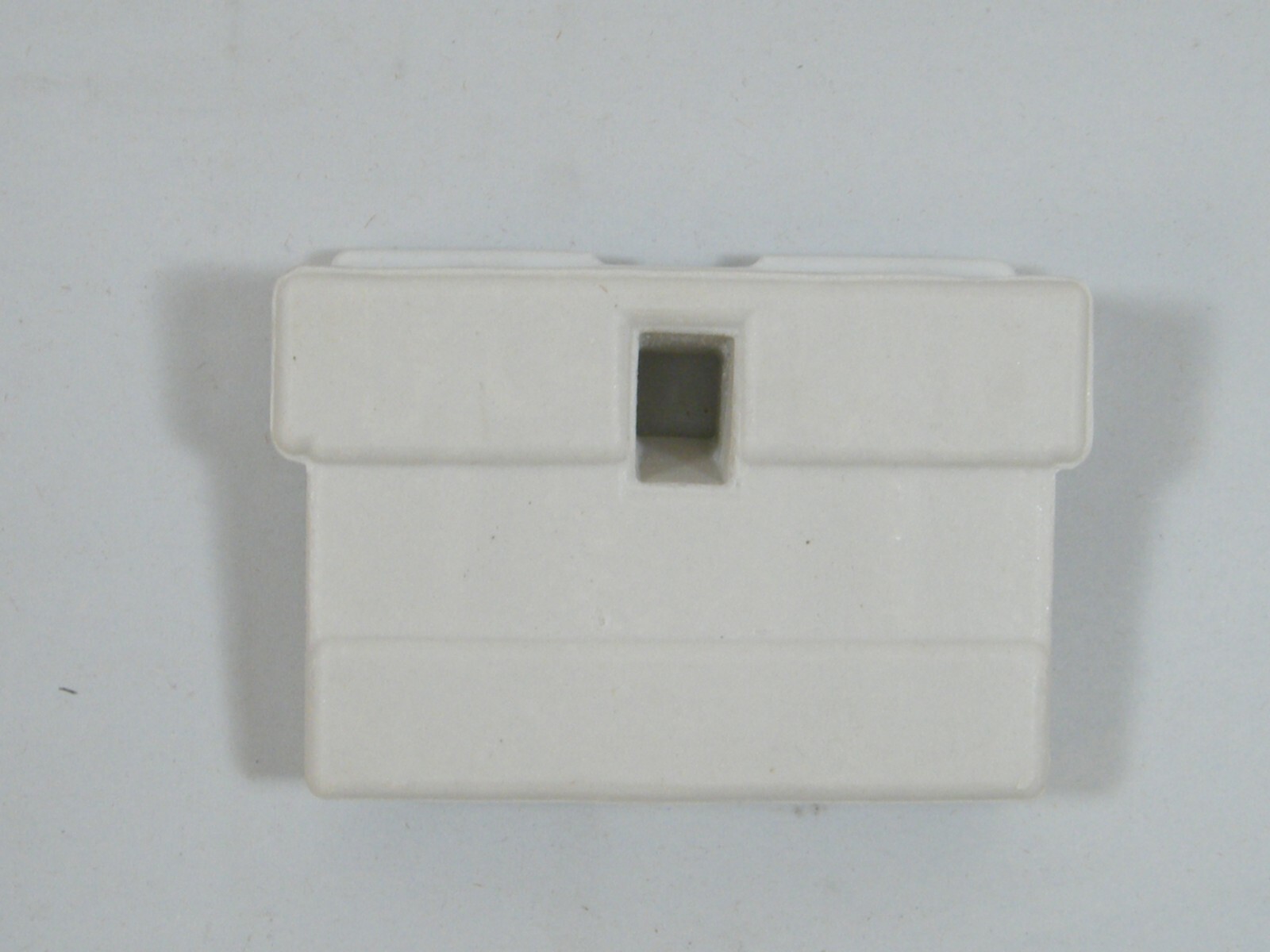 WHIRLPOOL 702434 MAYTAG CERAMIC RECEPTACLE OEM NEW