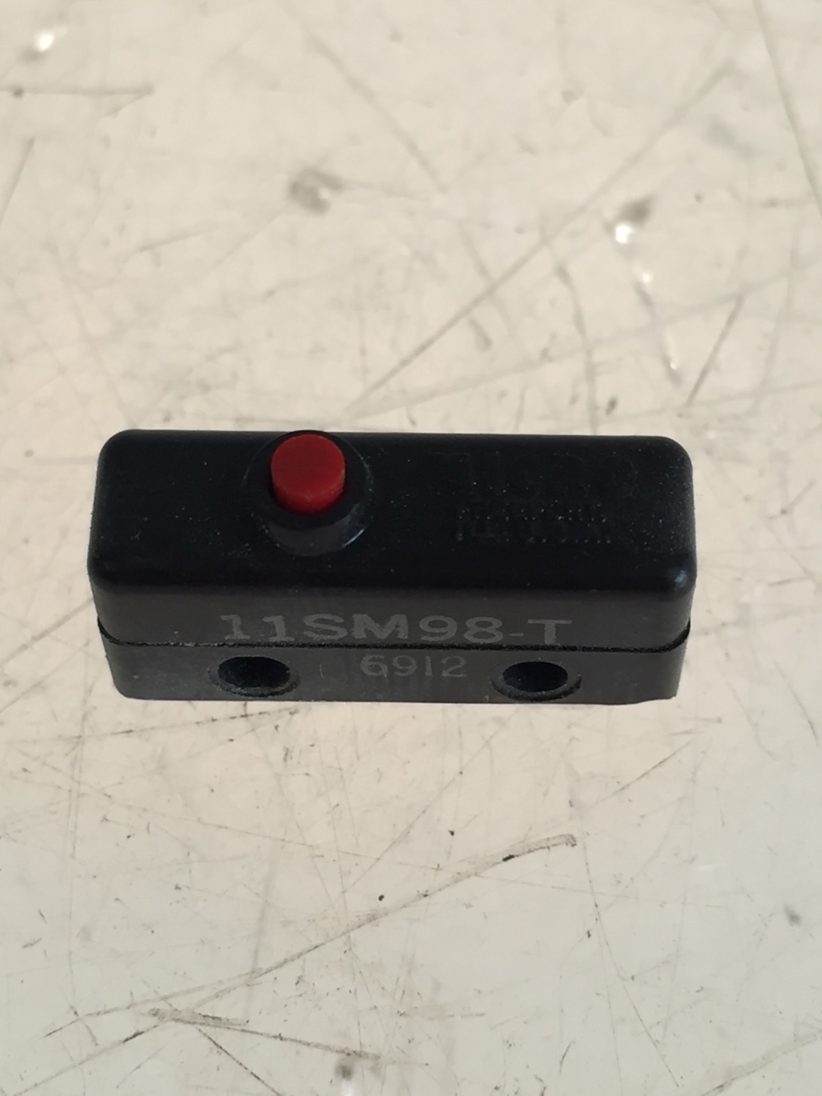 NEW IN BAG Honeywell 11SM98-T 6912 Switch Snap Action SPDT 5A 250V, (H104)