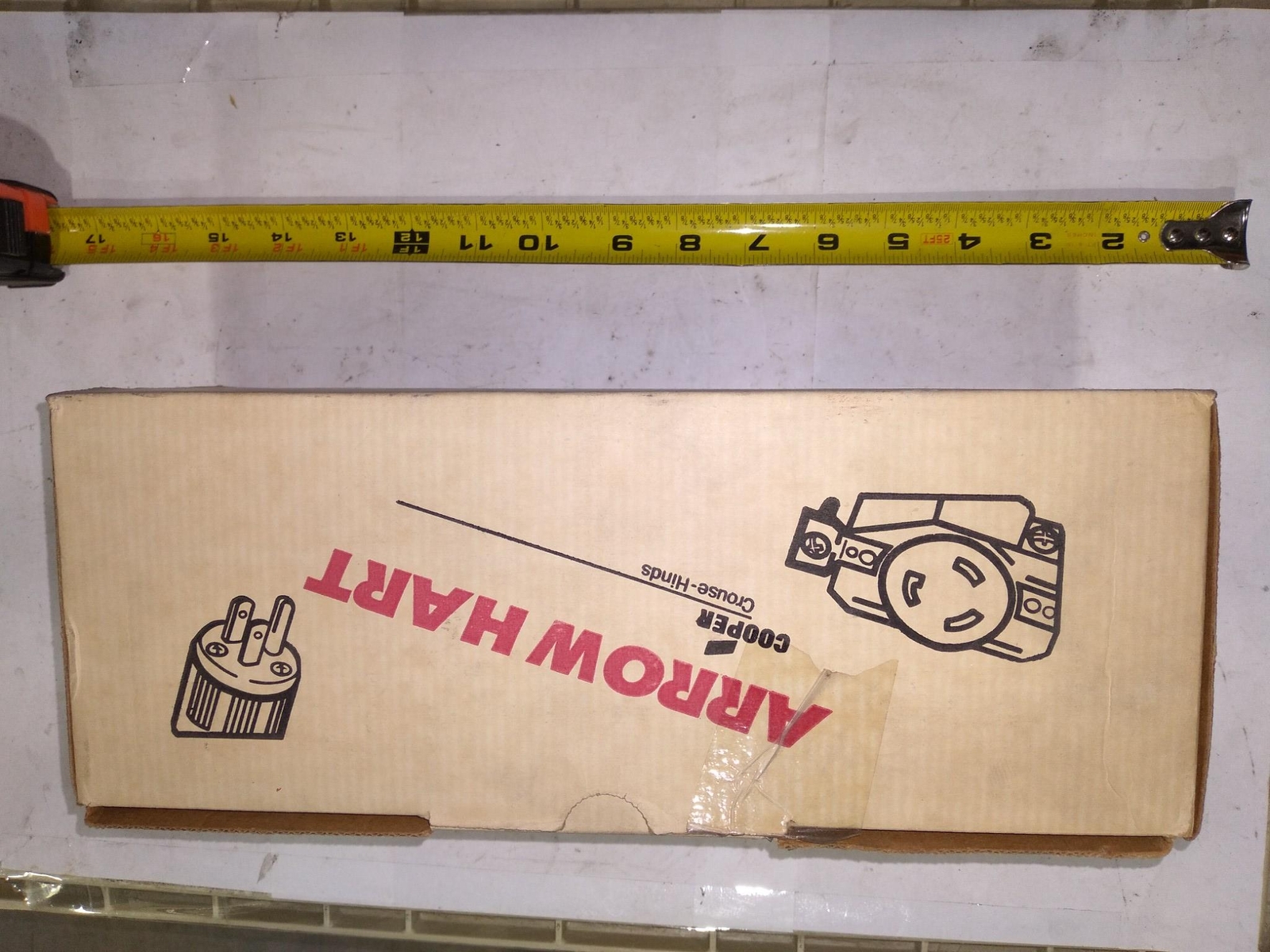 COOPER ARROW HART 6224 LOCKING CONNECTOR 20A 277VAC 2P 3W GRD EACH