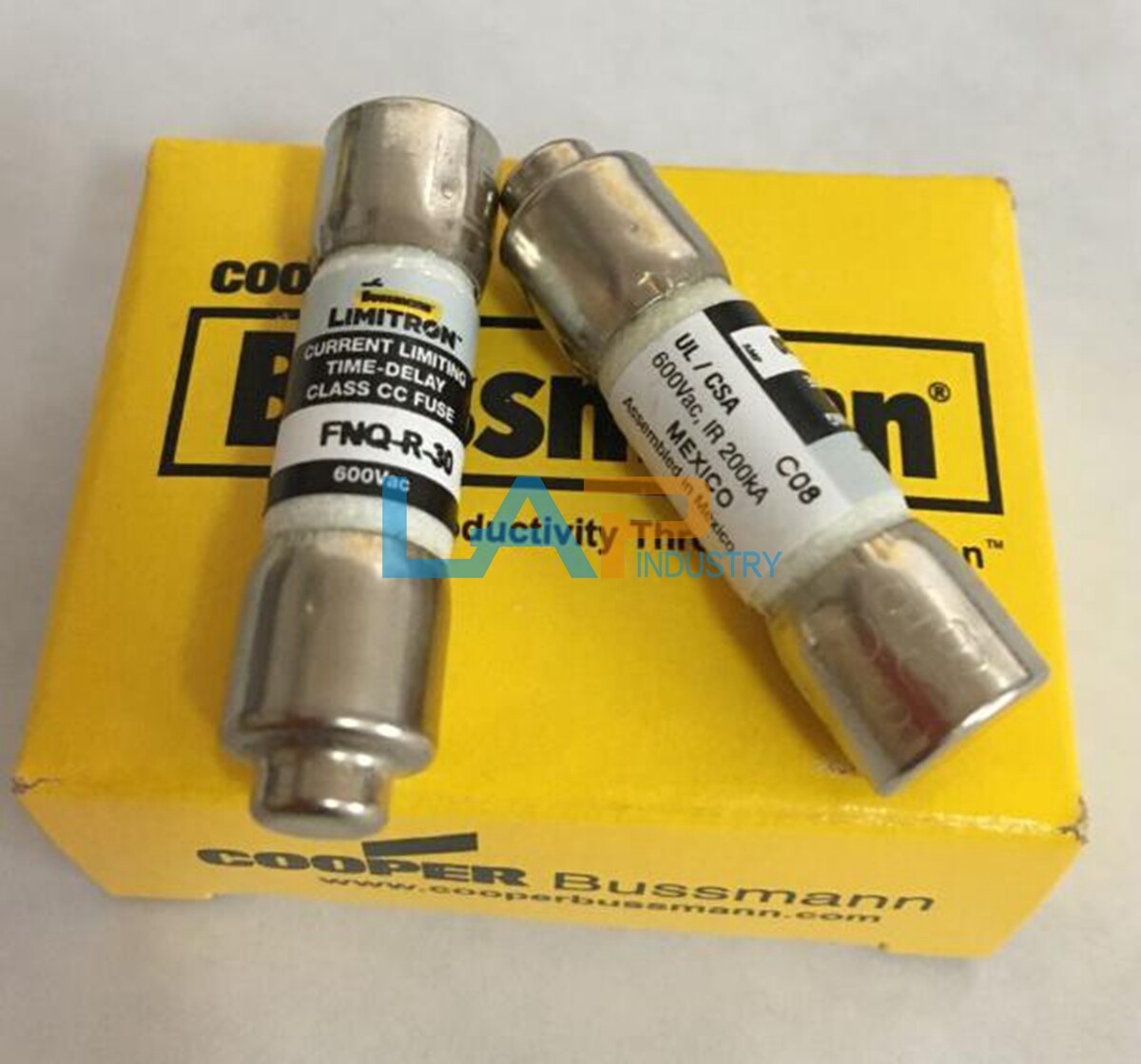 10PCS/1BOX EATON BUSSMANN fuse FNQ-R-30 30A 600V is a delay fuse 10*38mm