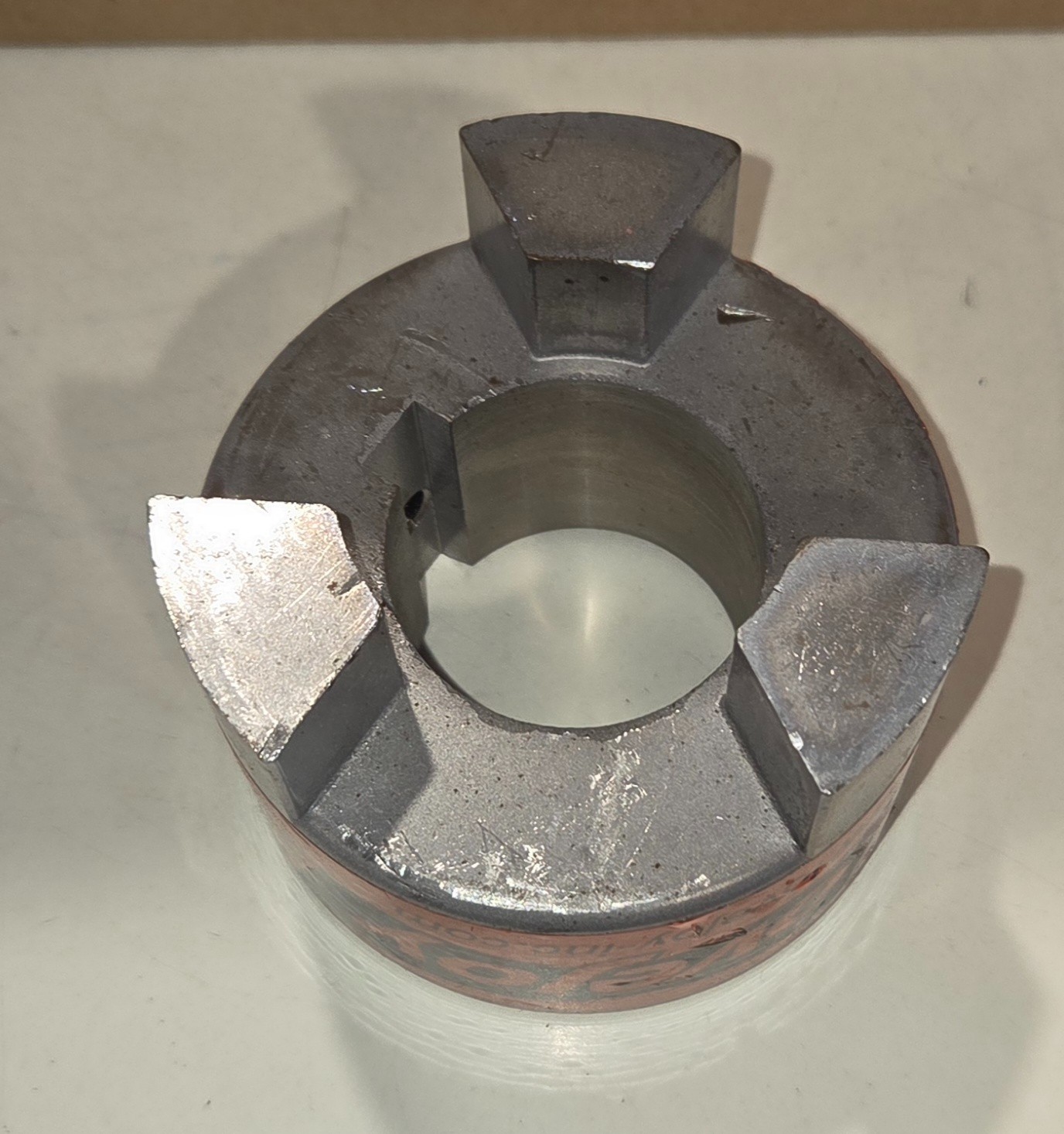 Lovejoy Coupling L-110 1.625 Bore 3/8″ Key