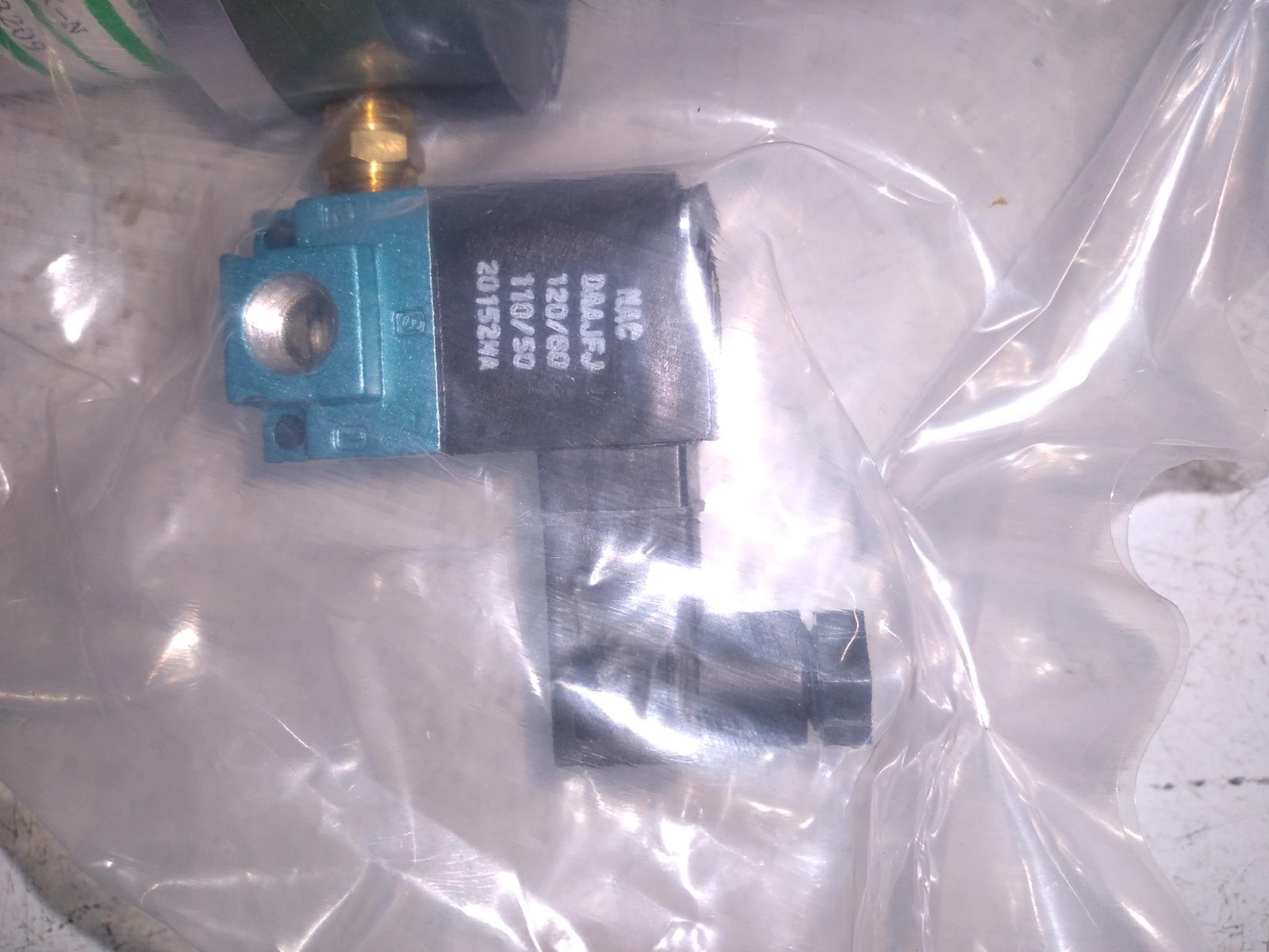 Key High Vacuum PSL-150-N-K Valve WITH MAC 35A-AAA-DAAJ-1KA 120/60 110/50