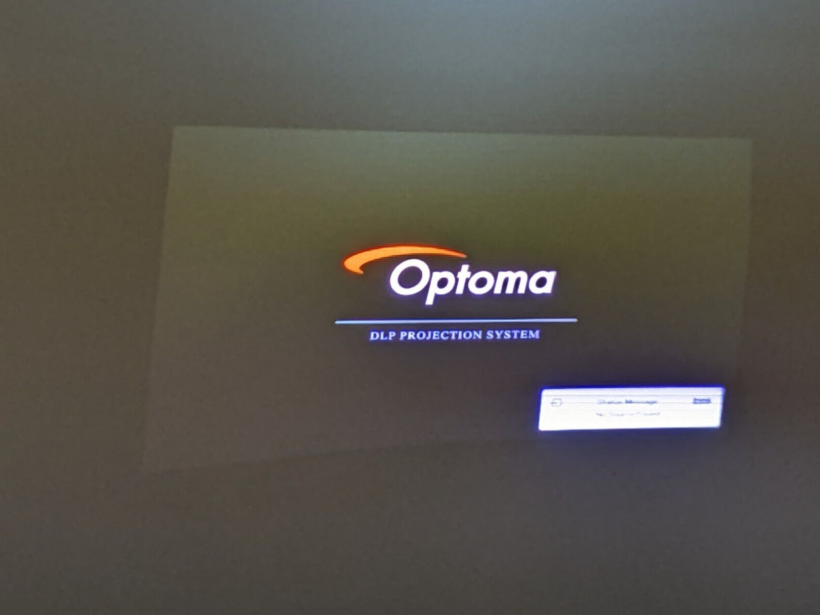 Optima Crestron DAEHUZZ EH500 Projector Office Conference Room 3D HDMI VGA Used