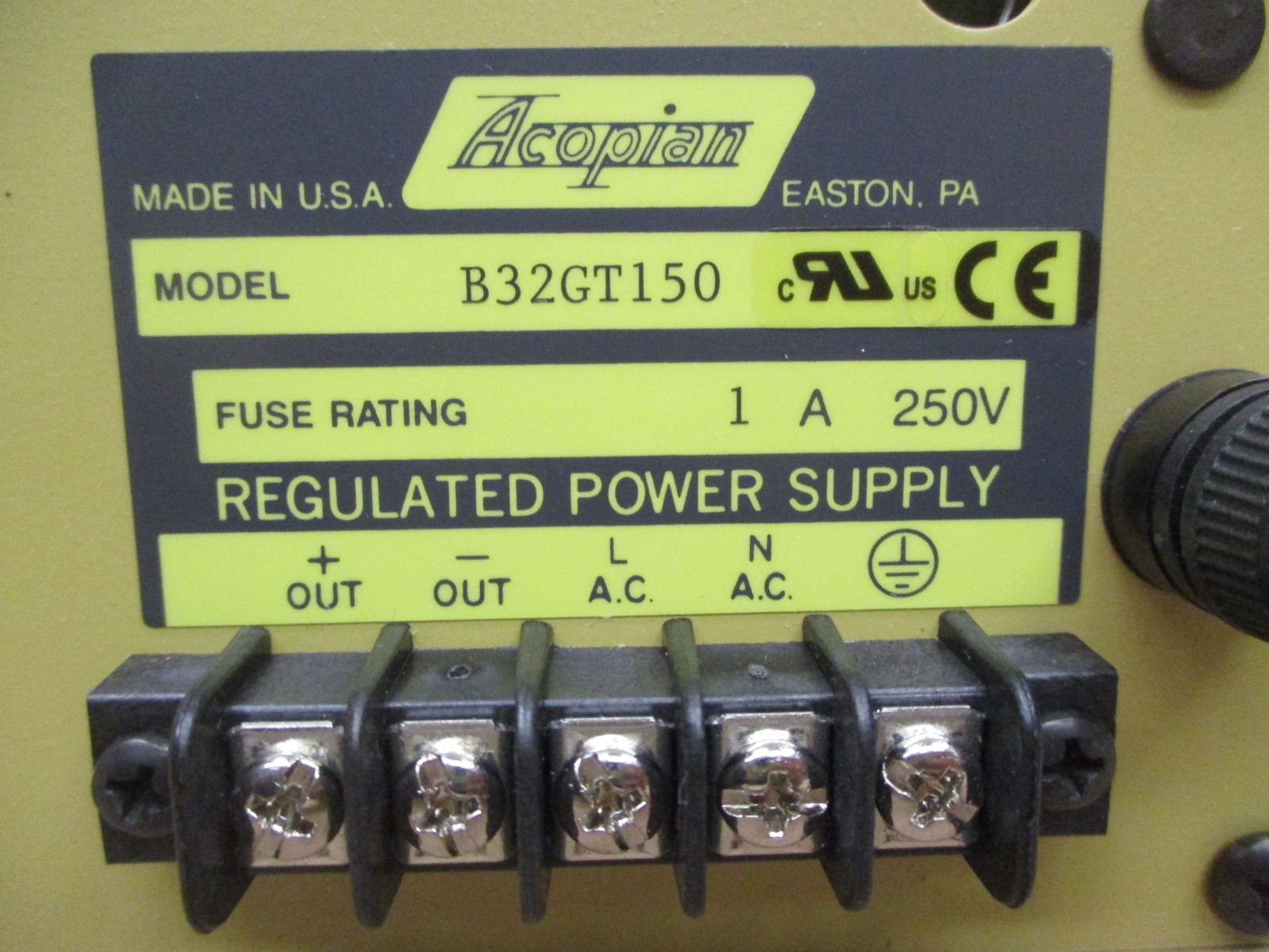 New Open Box Acopian B32GT150 1A 250V Fuse Regulated Power Supply 53708DN