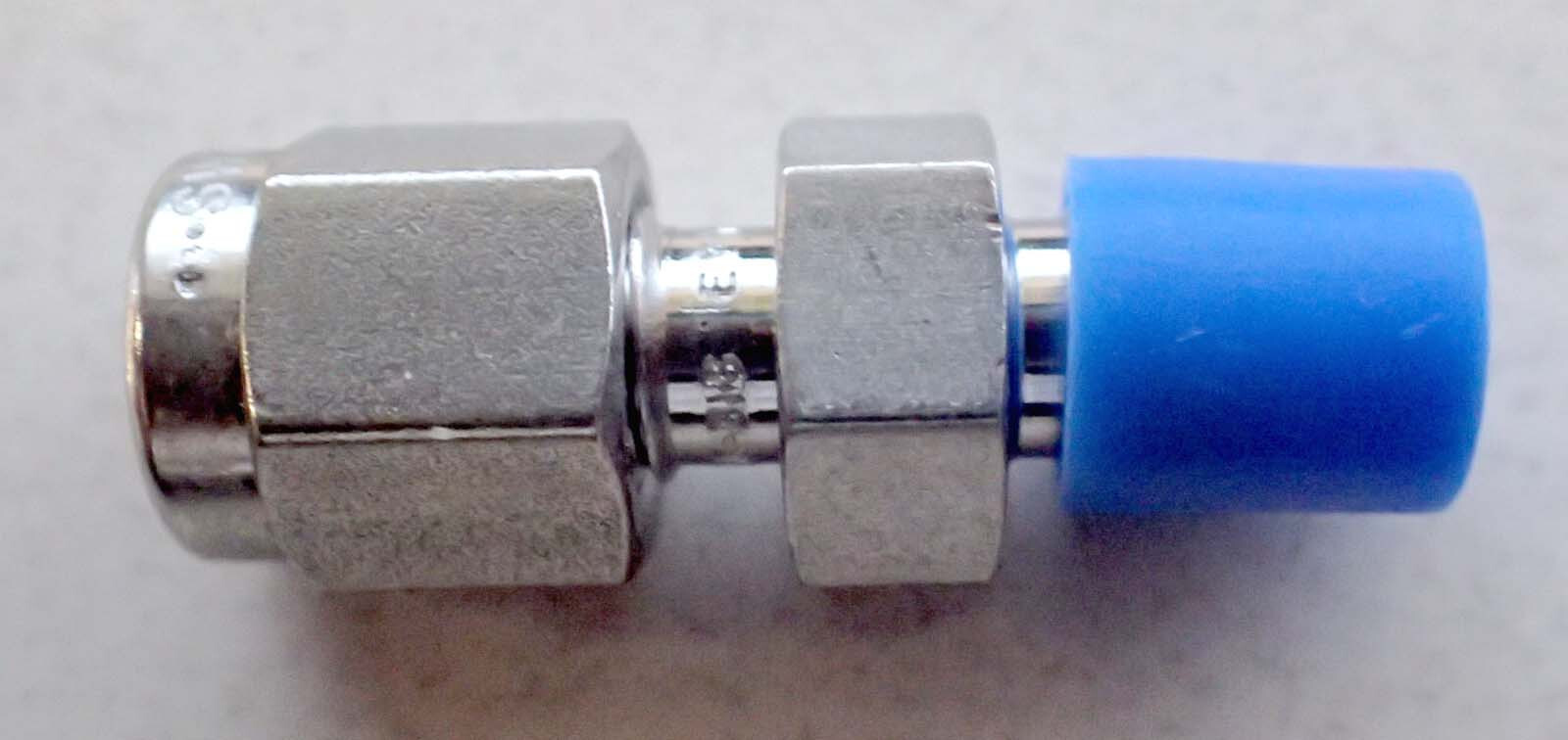 SWAGELOK SS-200-6 -2AN SS TUBE FITTING, UNION, 1/8 IN. TUBE OD X 1/8 NEW