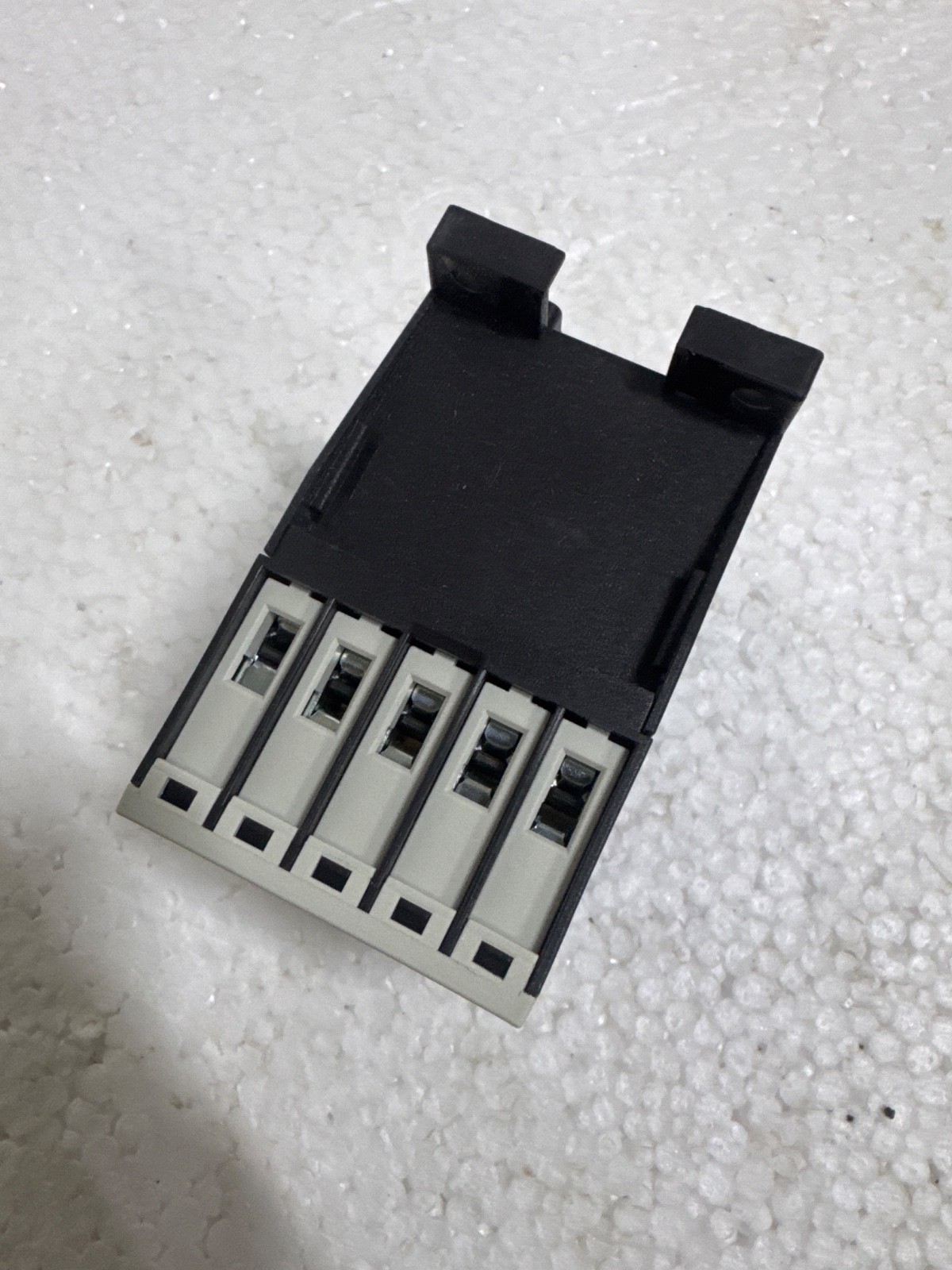 LOT 3 PCs Eaton XTCEC012B10TD DILM12-10 Contactor 24VDC