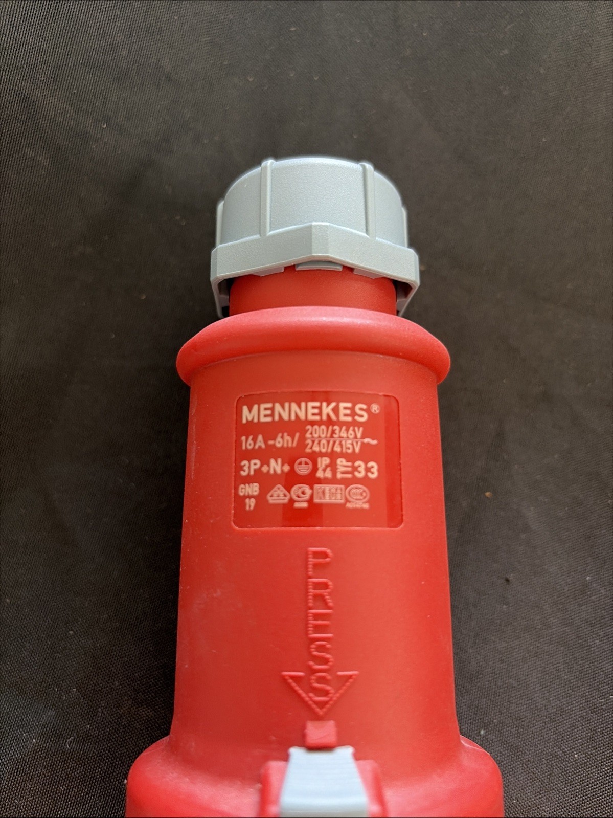 MENNEKES 16A 6H CONNECTOR PLUG 200/346V 240/415V 3P N