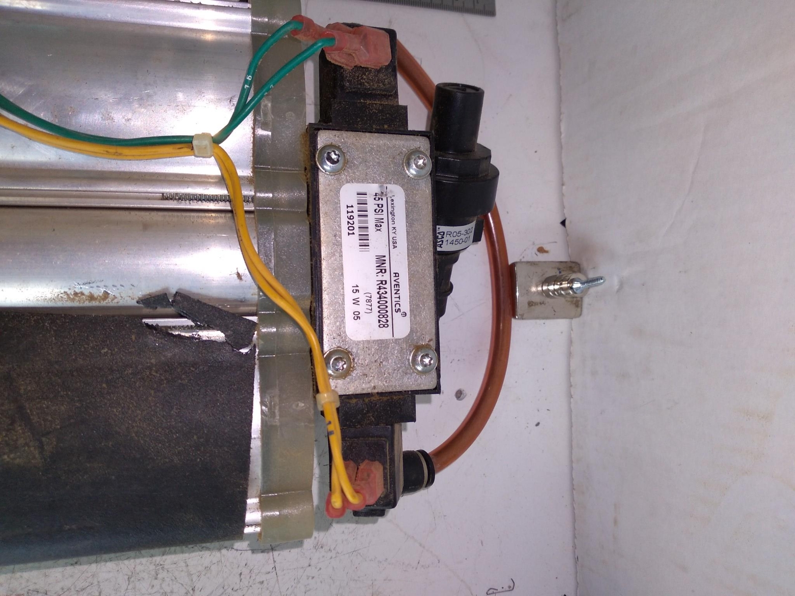 BOSCH REXROTH Aventics Air Cylinder R434000828 pressure 45PSI 15W