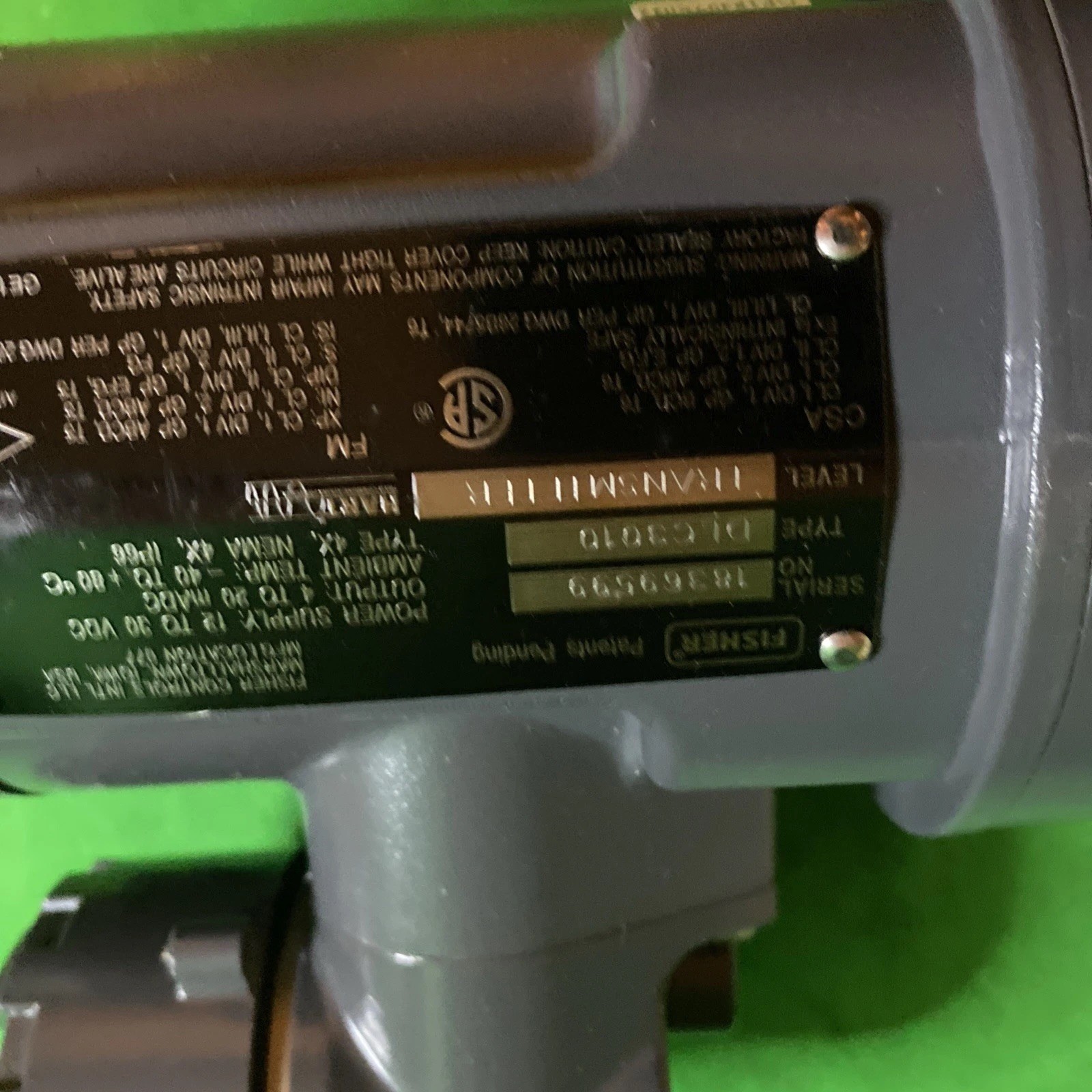 Fisher DLC3010- Level Transmitter