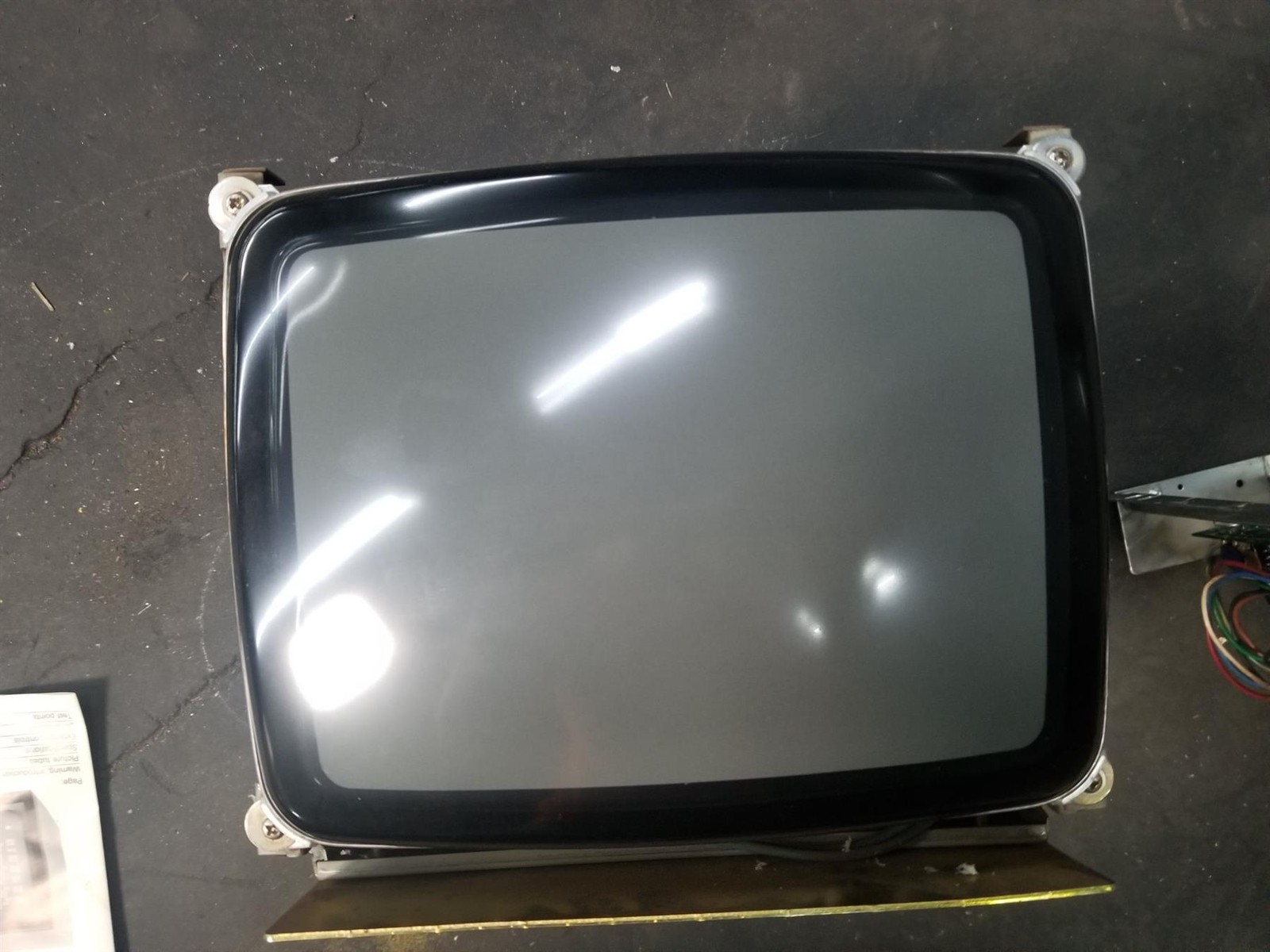 USED Essex OF-1026 10″ chassis colour monitor 100-240V 50/60 HZ 1.1A