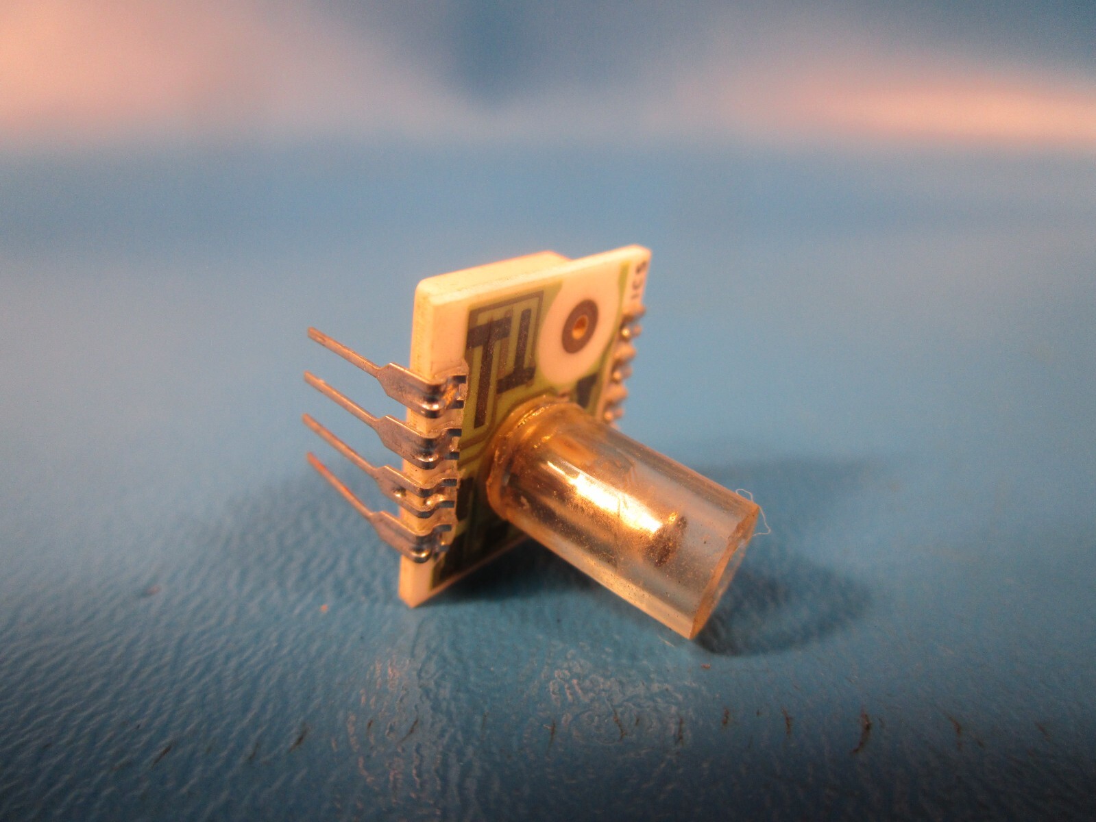IC SENSORS 1220A-002G-3S, Board Mount Pressure Sensor 0V to 0.1V 0psi to 2psi Ga