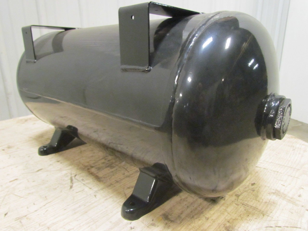 12.2 Gal NEW Steel Compressed Air Tank Powder Coated 12″ Dia 27″ Long 150 PSI