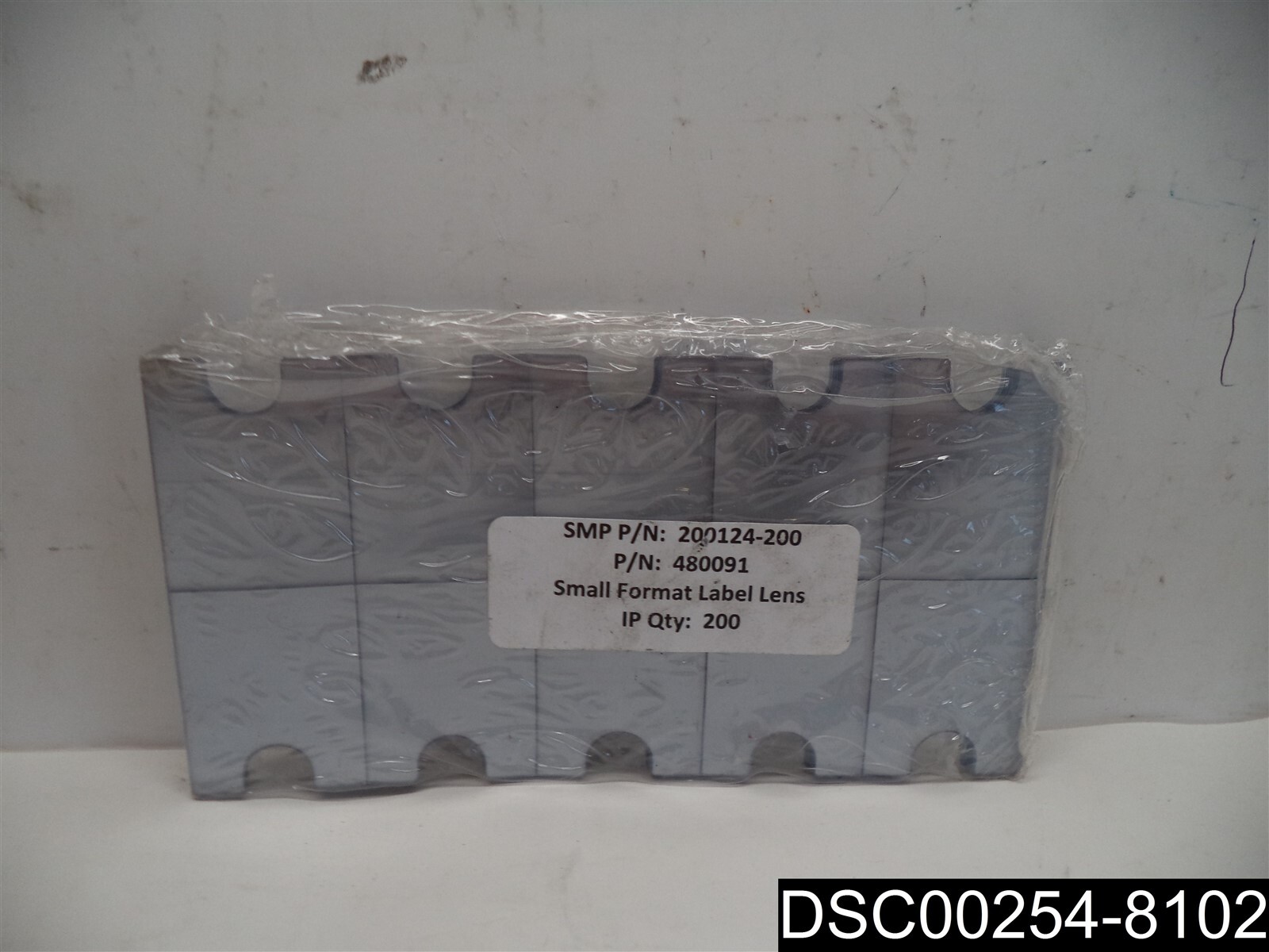 Qty= 200: SMP P/N: 200124-200, P/N: 480091 Small Format Label Lens
