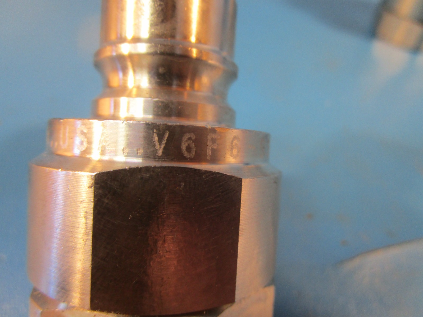 LOT OF 2 USED DIXON V6F6-ss, V-Series Hydraulic Quick Disconnect Coupling with 3