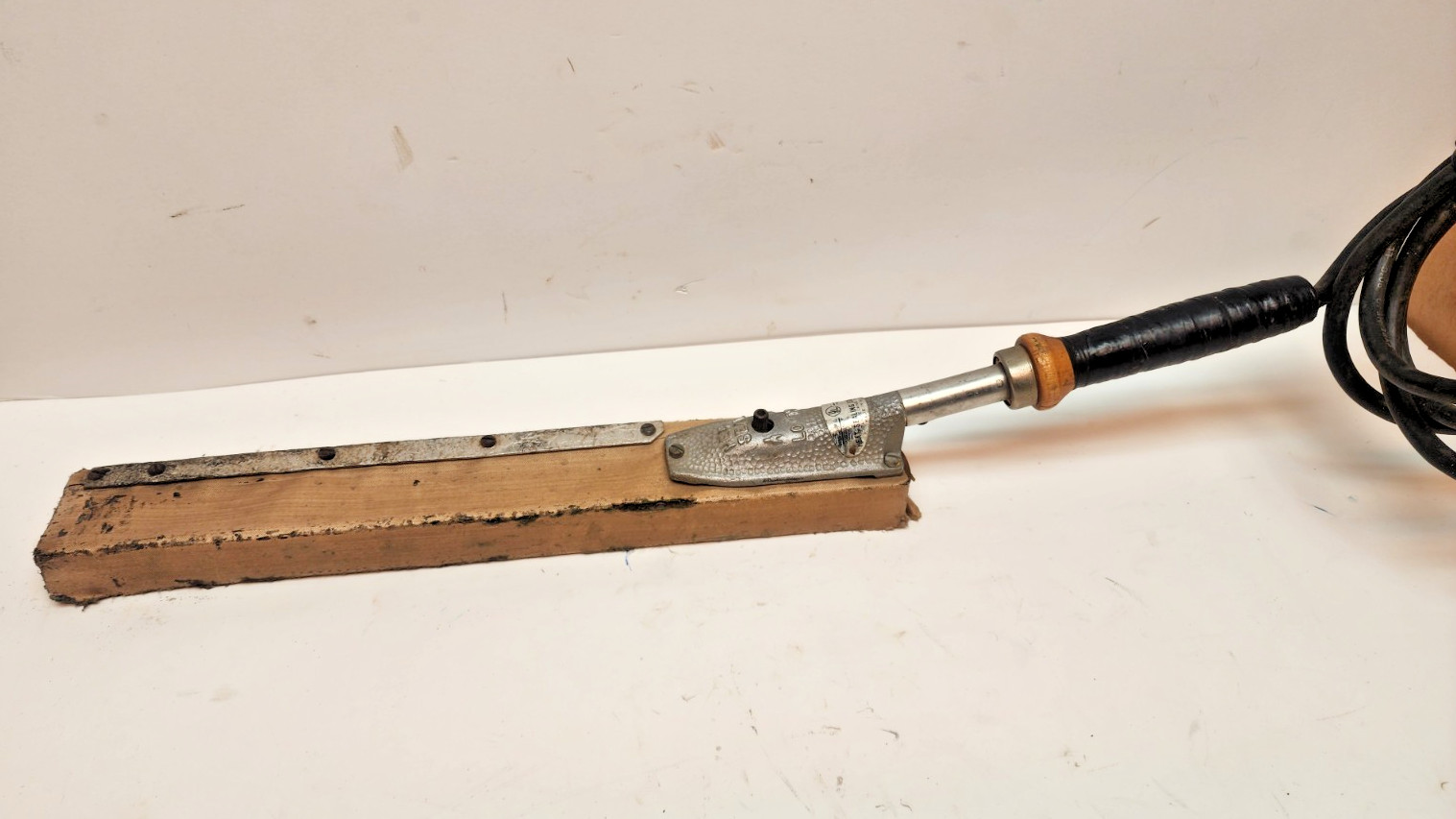 Heat Seal Large Hand Iron 2″ x 14″ Model 214 Variable Heat 650w Free Shipping
