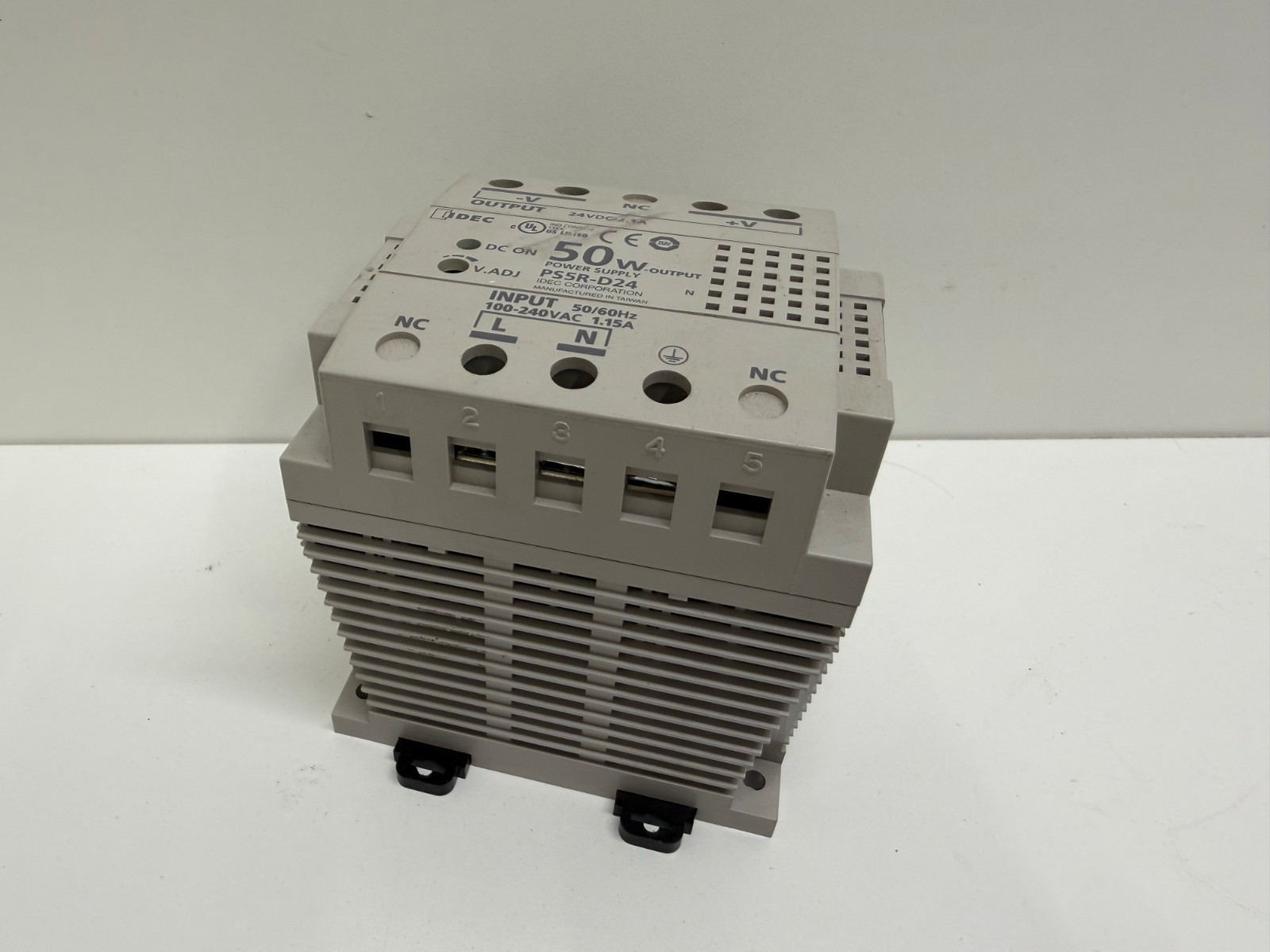NEW OLD STOCK! IDEC 24VDC 2.1A POWER SUPPLY OUTPUTPS5R-D24